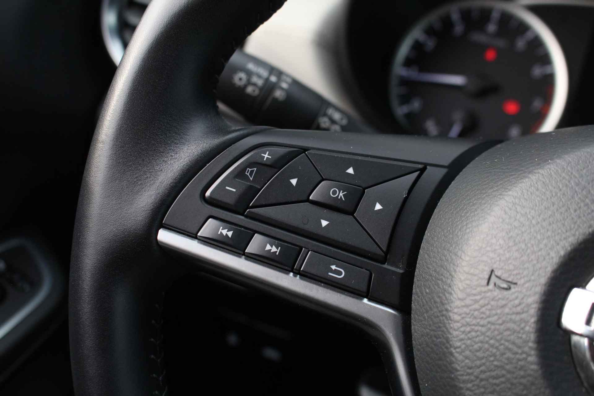 Nissan Micra 1.0 IG-T Tekna 90pk | Stoelverwarming | Navigatie | Apple Carplay | Android Auto | Eerste eigenaar | Achteruitrijcamera - 31/36