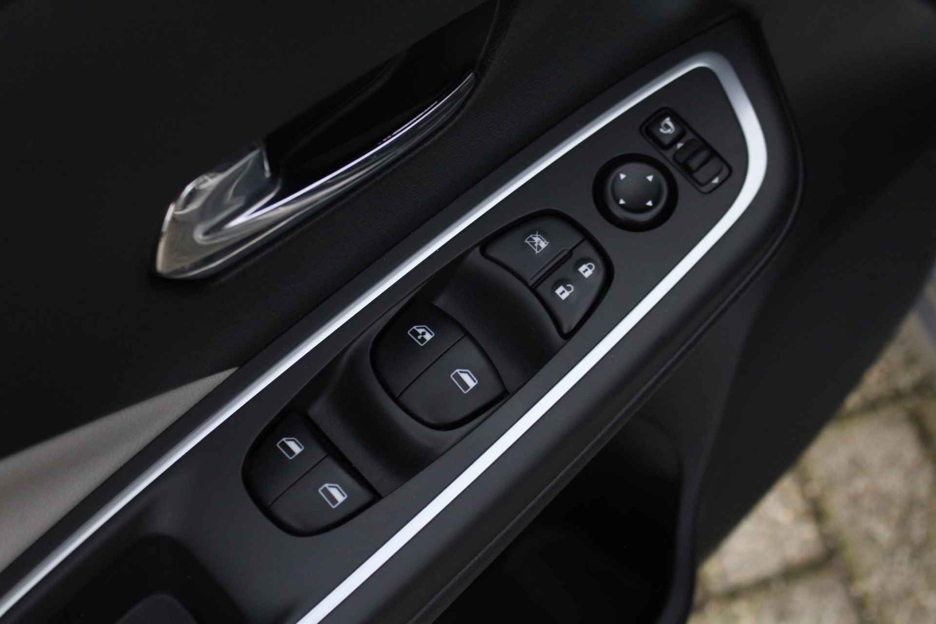 Nissan Micra 1.0 IG-T Tekna 90pk | Stoelverwarming | Navigatie | Apple Carplay | Android Auto | Eerste eigenaar | Achteruitrijcamera - 35/36