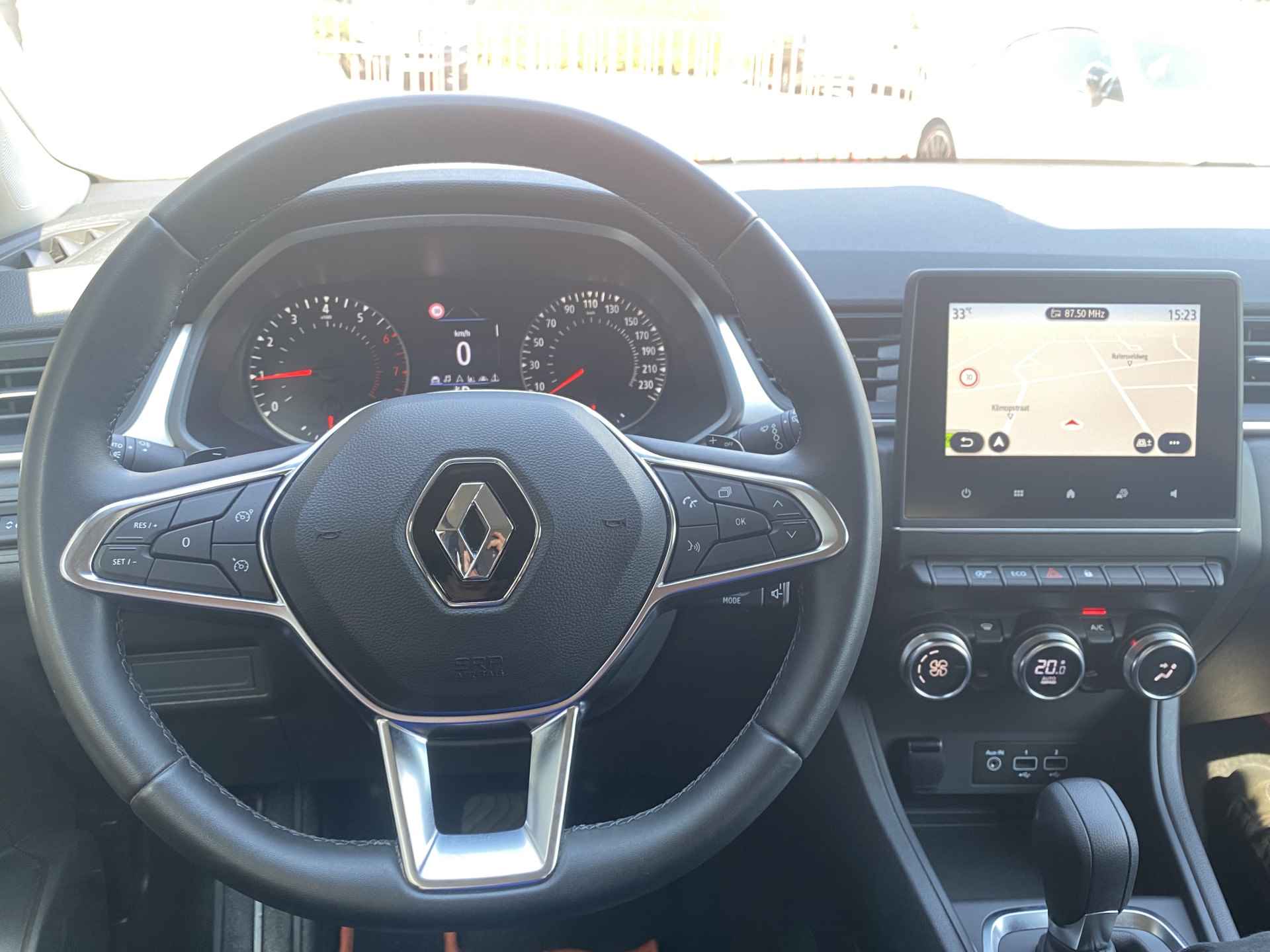 Renault Captur 1.3 TCe 130 Zen AUT. | 1e eigenaar | dealer onderhouden | navigatie | climate | apple carplay | parkeersensoren - 22/37