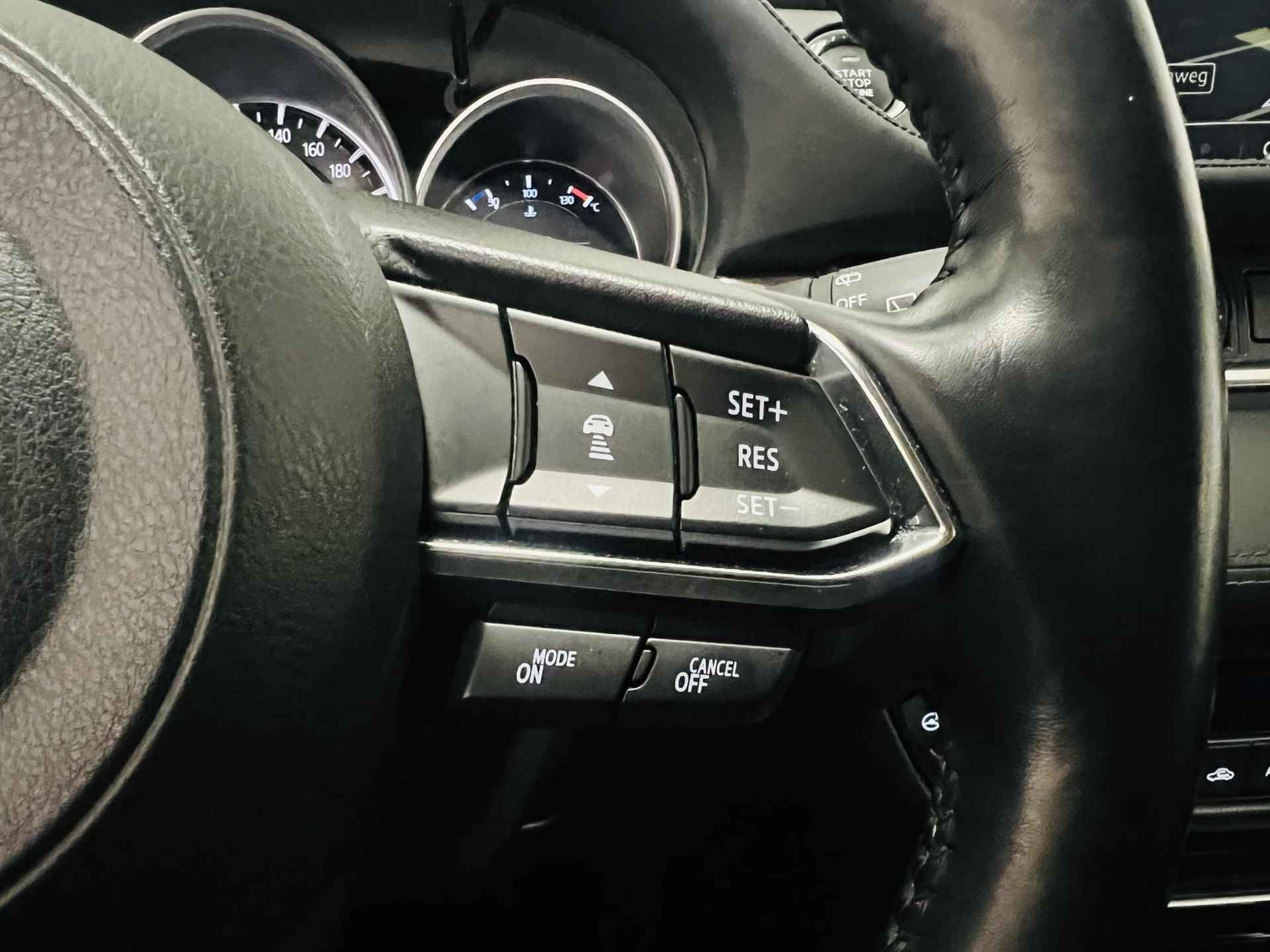Mazda 6 Sportbreak 2.0 SkyActiv-G 165 Essence Automaat Navi airco stoelverwarming stuurverwarming adaptief cruise controle Camera Xenon verlichting lm velgen dealer onderhouden echt een hele mooie nette auto - 9/21