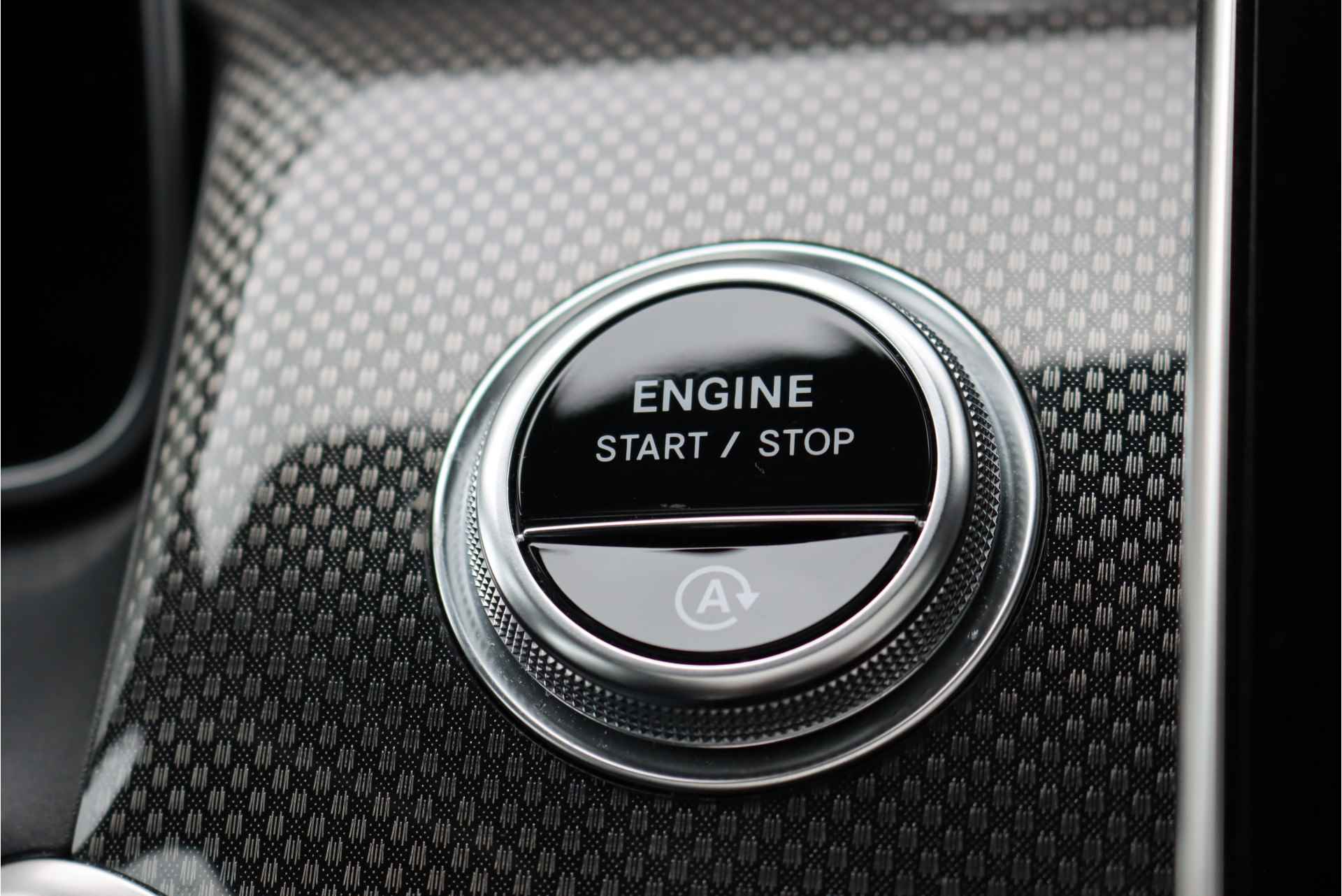 Mercedes-Benz GLC 200 4-MATIC AMG Line Aut9, Panoramadak, Distronic, Memory, Surround Camera, Verwarmd Stuurwiel, Dodehoekassistent, Etc. - 32/43