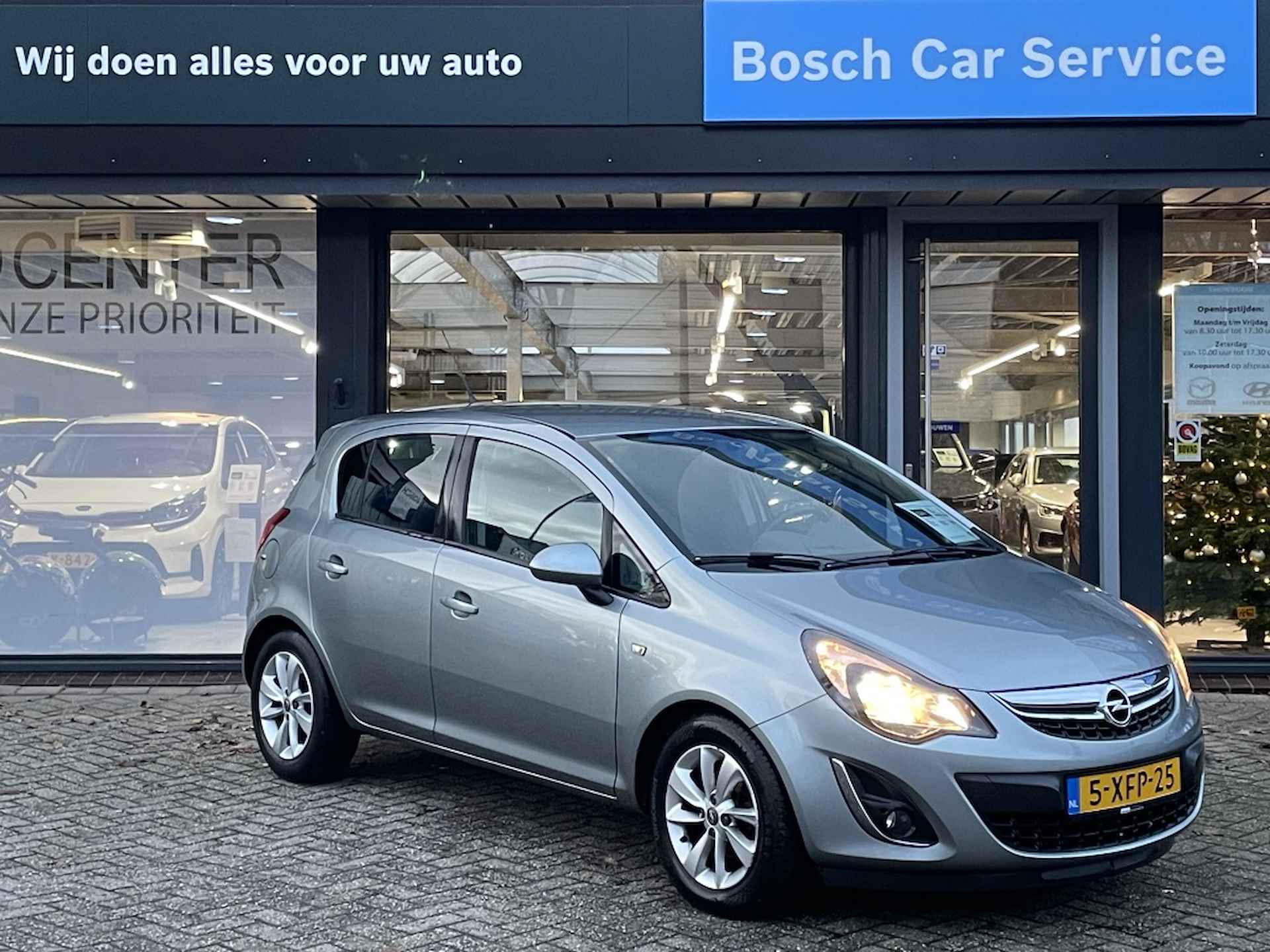 Opel Corsa 1.4-16V Design Edition | Clima | Cruise control - 2/26