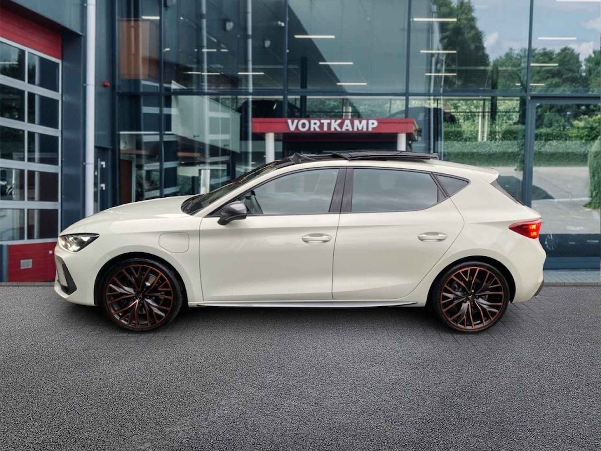 CUPRA Leon 1.5 TSI E-HY VZ 272 PK MATRIX-LED/PANO-DAK/CAMERA/ACC/ELEK-STOEL - 8/27