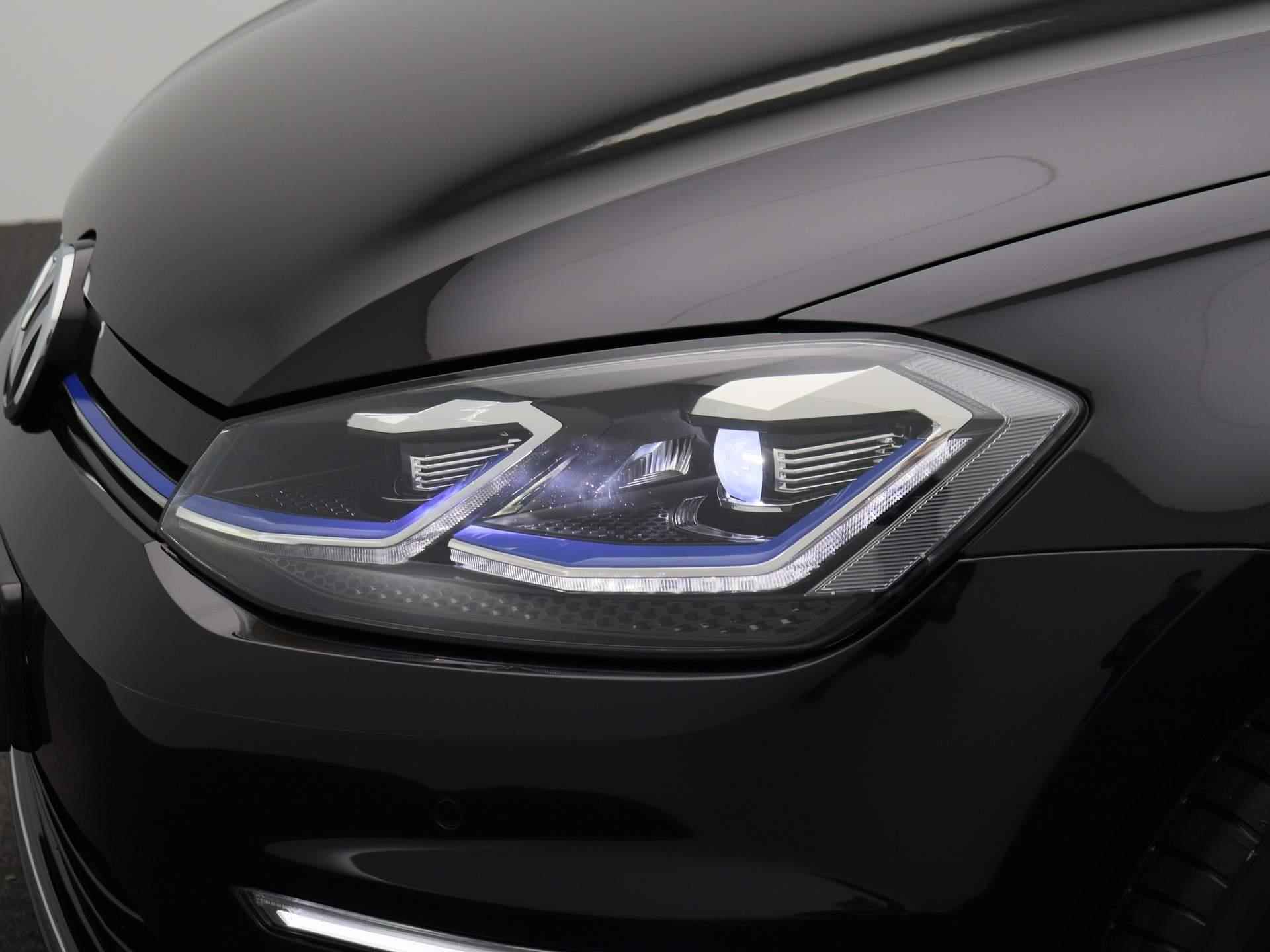 Volkswagen e-Golf e-Golf | NAVIGATIE | CLIMATE CONTROL | ADAPTIEVE CRUISE CONTROL | PARKEERSENSOREN VOOR + ACHTER | LED | - 16/36