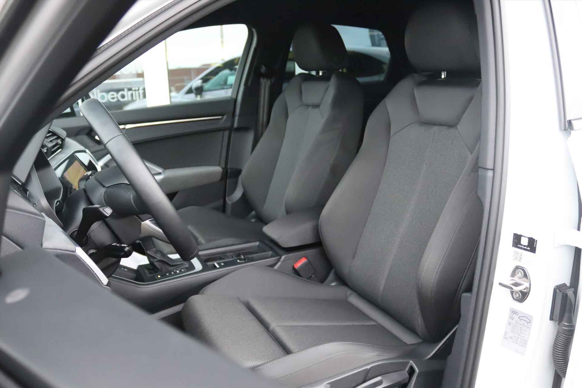 Audi Q3 Sportback 45TFSIe 245PK PHEV AUTOMAAT BLACK E.D. Navi Carplay | Adapt.Cruise | Virtual Cockpit | Keyless | Verlaagd | Electr.Klep | 20 Inch Lm | - 17/65