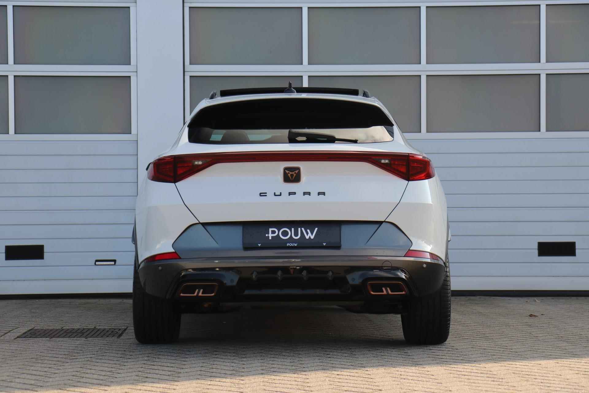 CUPRA Formentor 1.4 e-Hybrid 204pk DSG | Panoramadak | Stoelverwarming | Achteruitrijcamera | Navigatie - 10/45