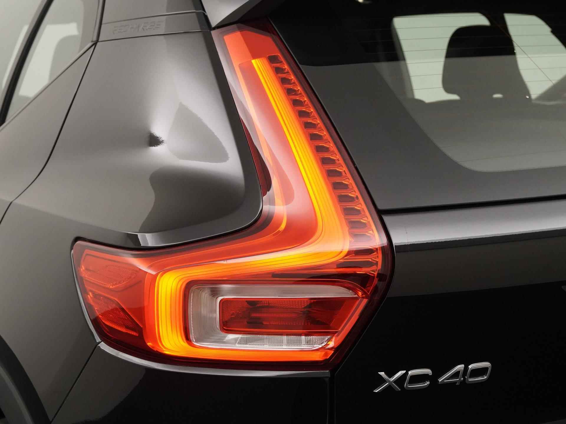 Volvo XC40 1.5 T5 Recharge R-Design | Panoramadak | Stuurverwarming | Zondag Open! - 21/42