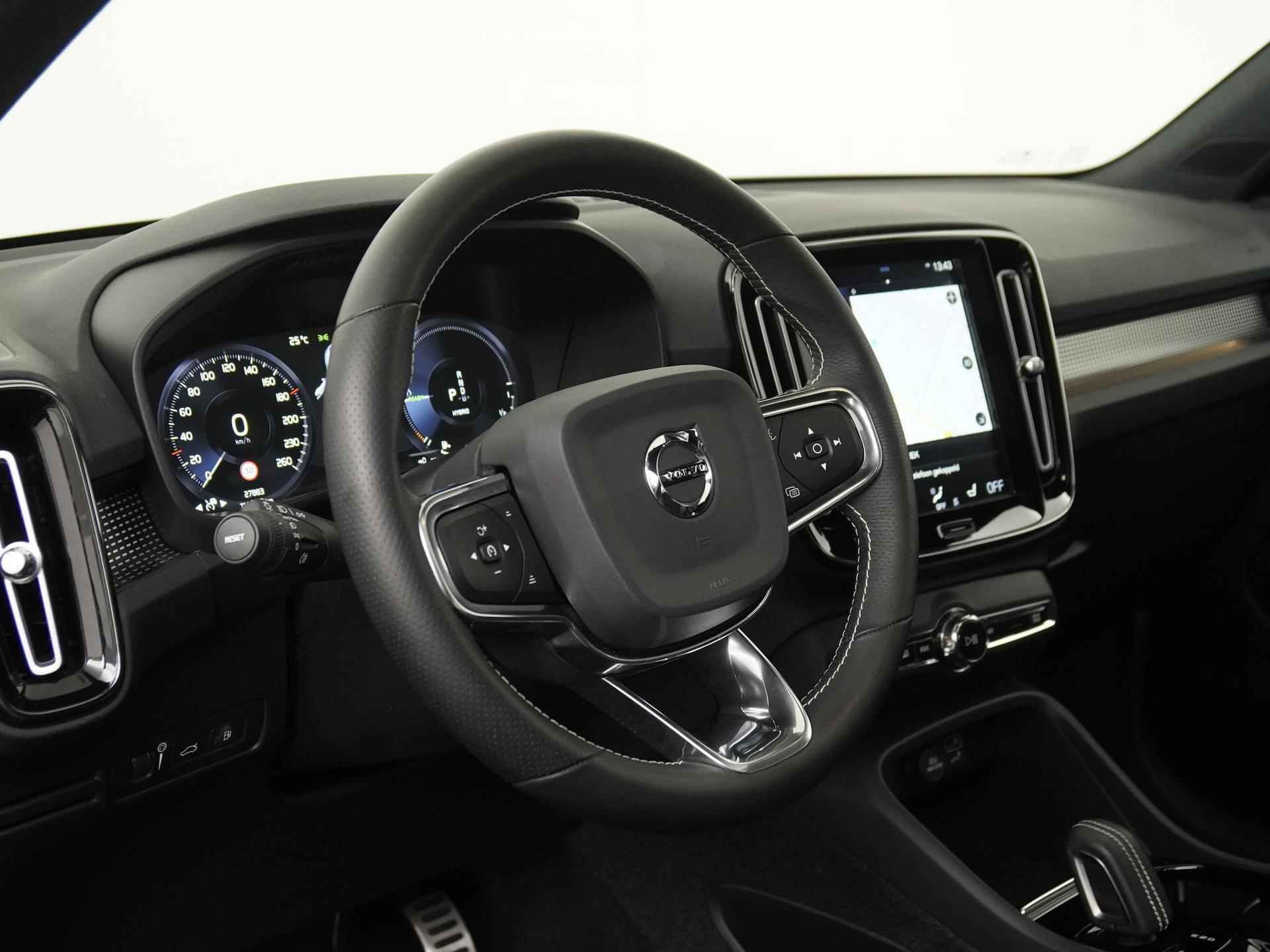 Volvo XC40 1.5 T5 Recharge R-Design | Panoramadak | Stuurverwarming | Zondag Open! - 34/42