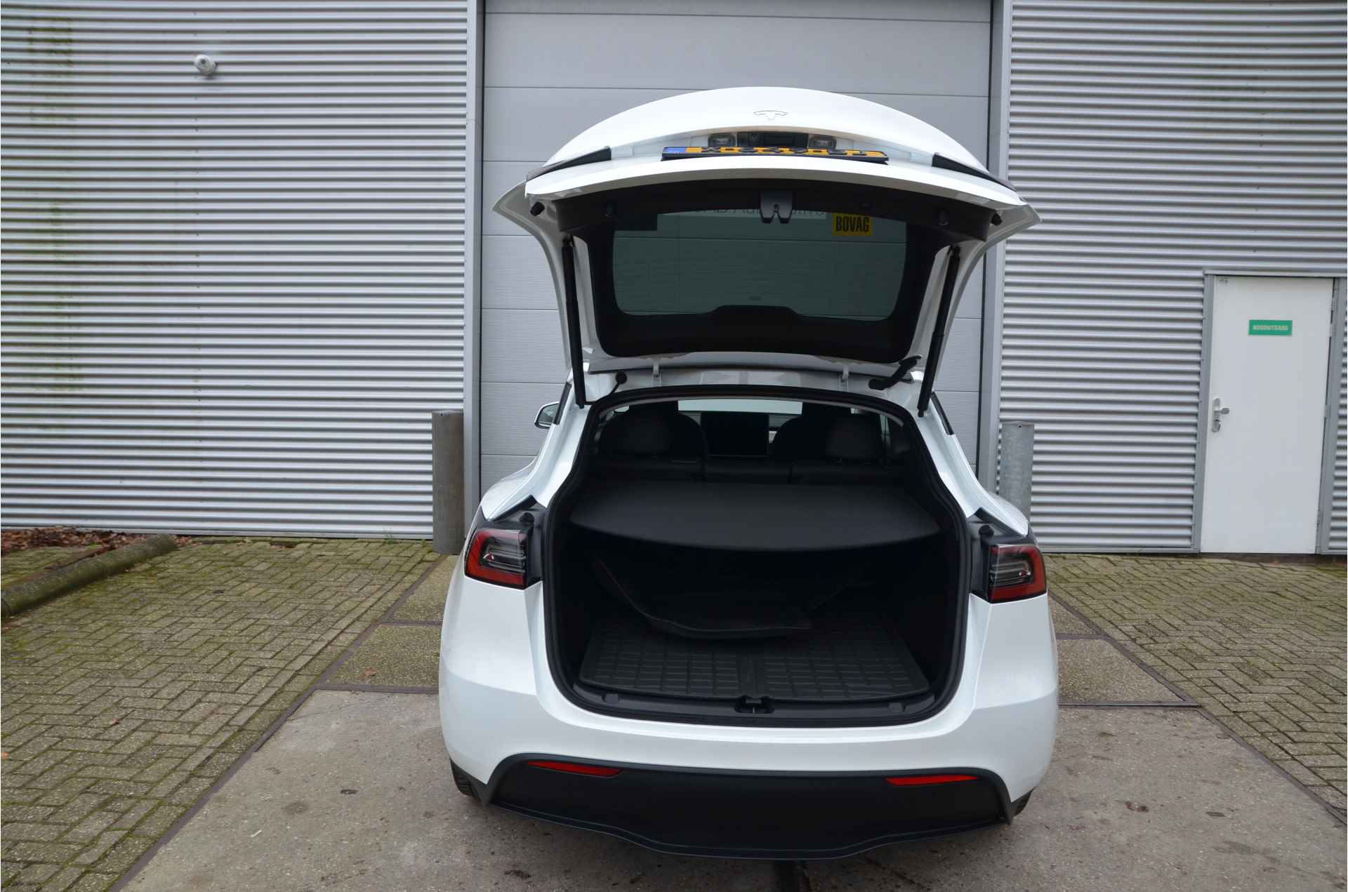 Tesla Model Y Long Range AWD 75 kWh Trekhaak, 20", AutoPilot - 32/34