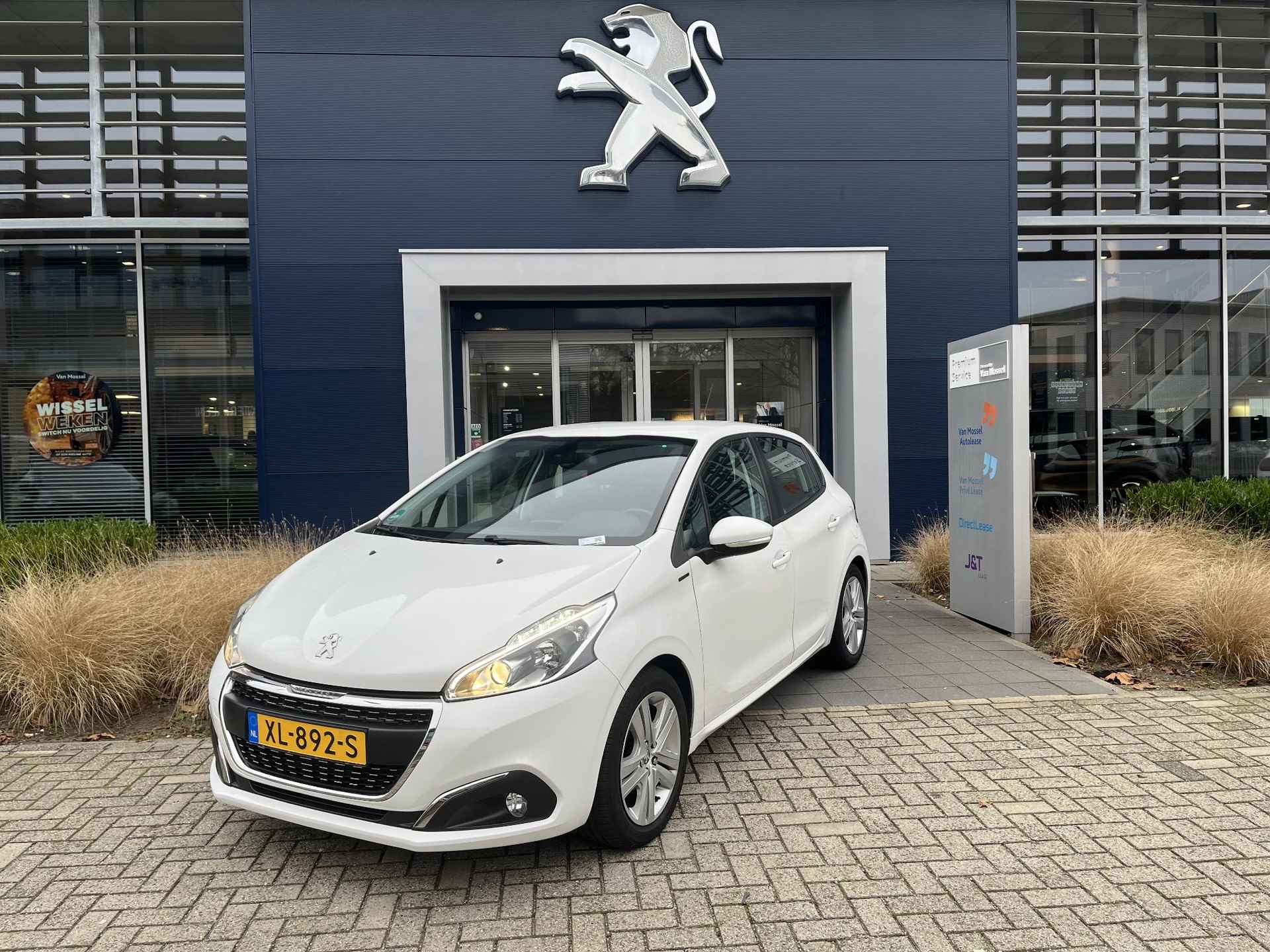 Peugeot 208 1.2 Luxe Signature - 3/26