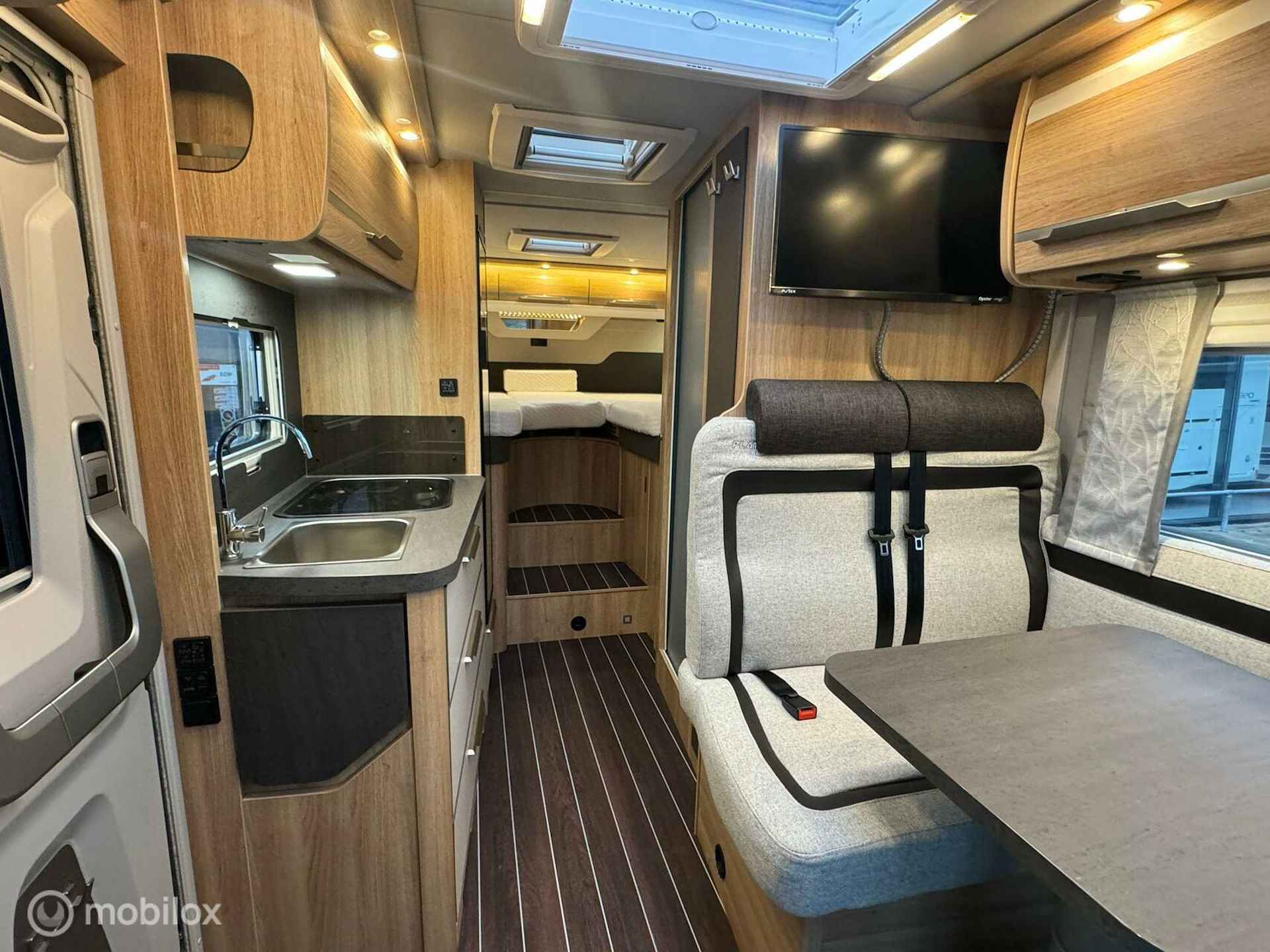 Knaus 650MEG Sky Ti Platinum 9T-Automaat Enkele Bedden Zonnepaneel - 8/30