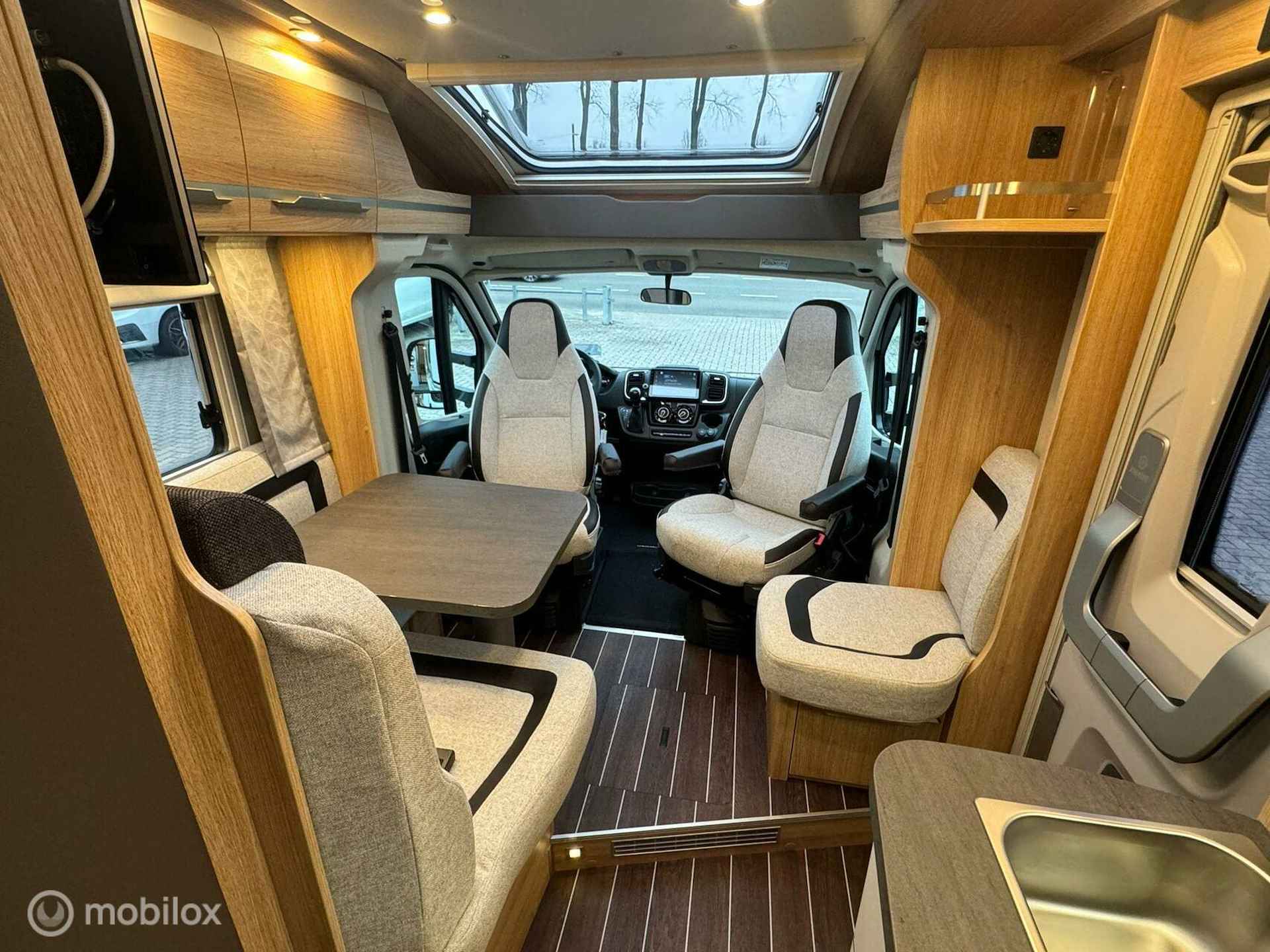 Knaus 650MEG Sky Ti Platinum 9T-Automaat Enkele Bedden Zonnepaneel - 10/30