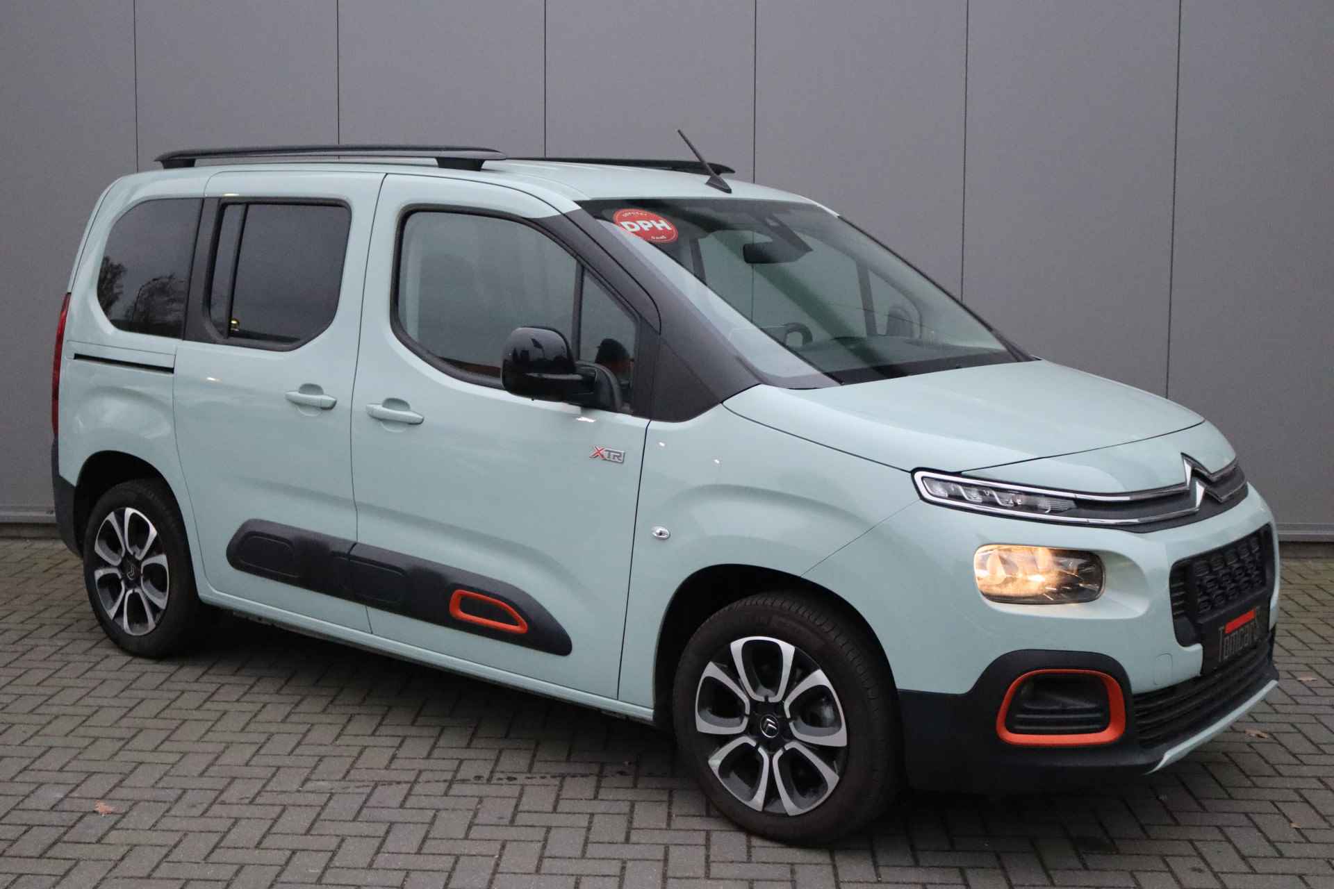 Citroën Berlingo 1.2 PureT. Automaat Shine Carplay/Parkeerhulp/Cruise-Control/Climate-Control - 2/35