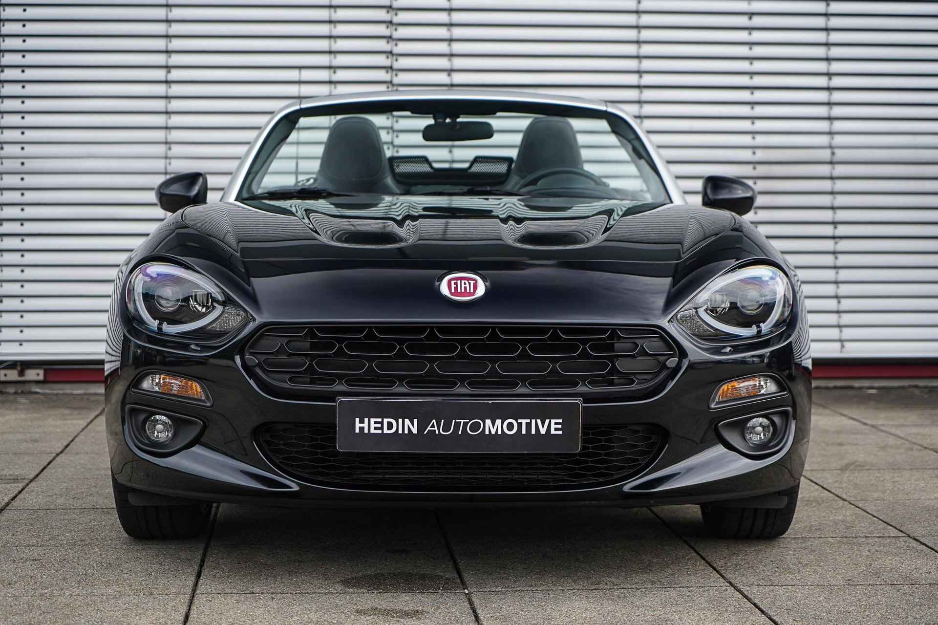 Fiat 124 Spider 1.4 MultiAir Turbo Lusso | Origineel NL | 20dkm! | Stoelverwarming | BOSE Audio | Navigatie | Parkeersensoren + Camera | Leder | Keyless Entry & Go - 8/26