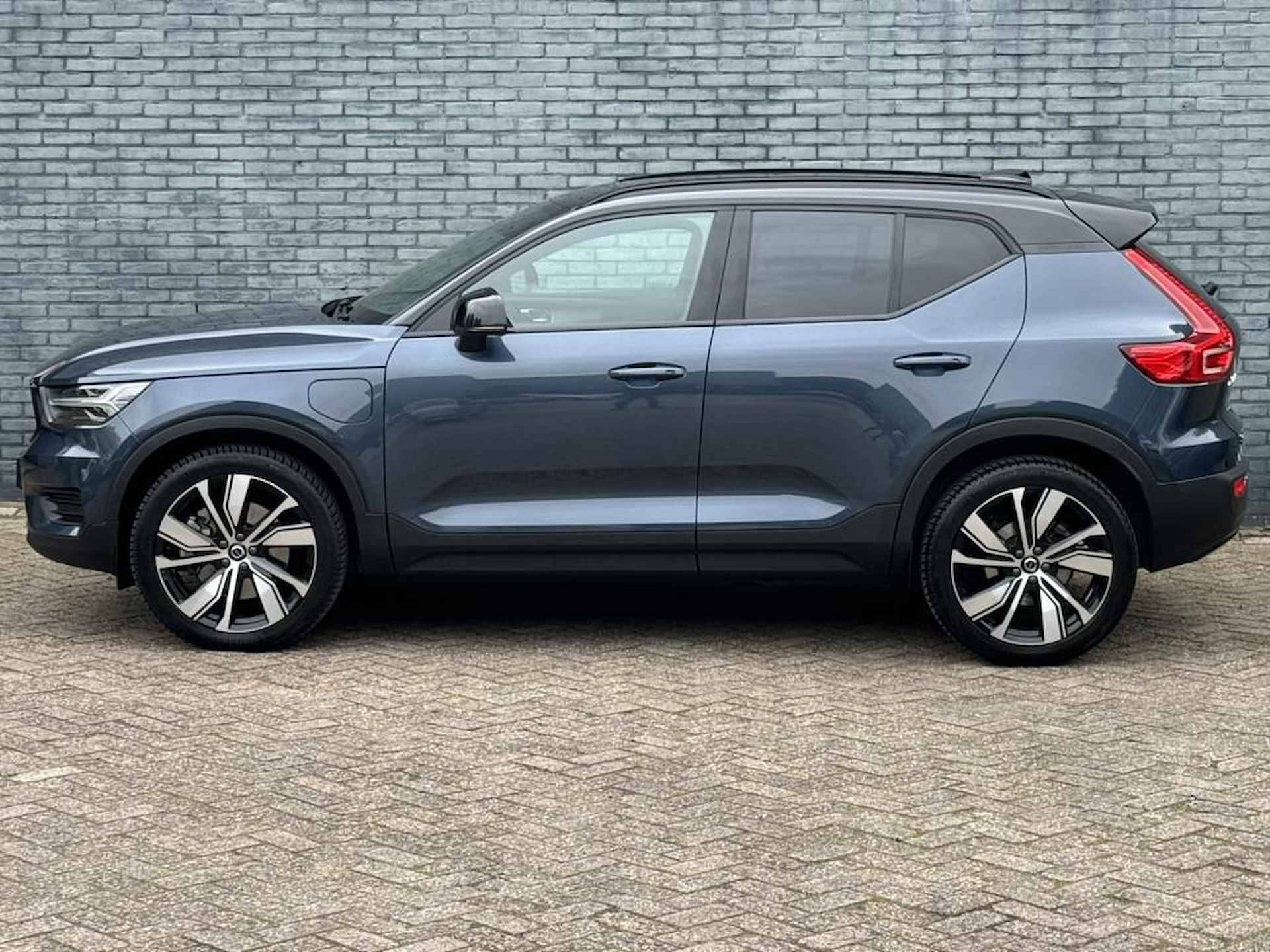 Volvo XC40 1.5 T5 Recharge R-Design I INCL. € 850,00 AFL.KOSTEN + BOVAG GARANTIE - 4/40