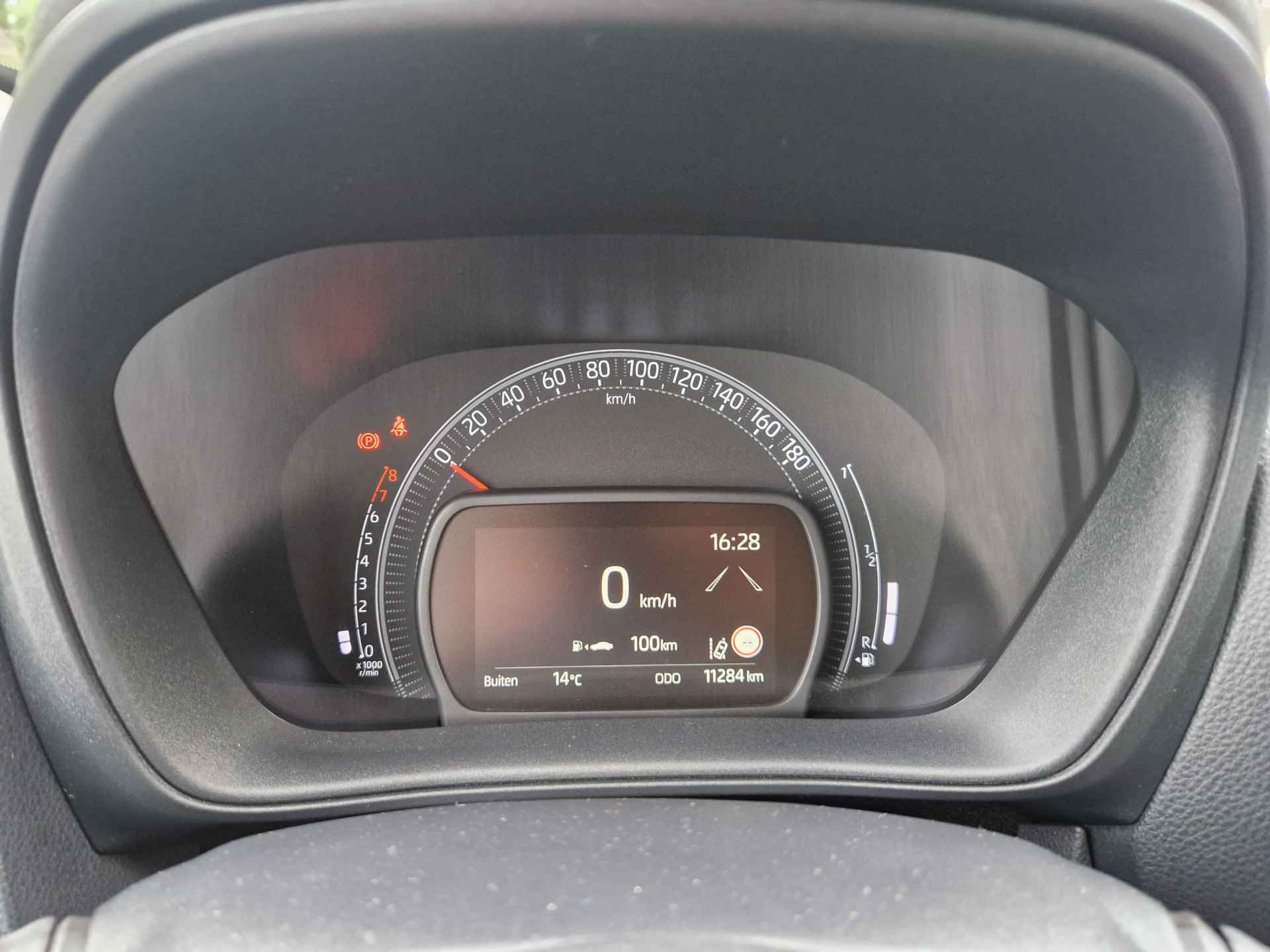 Toyota Aygo X 1.0 VVT-i MT Play Cruise control, Apple/Android, Key-less, Stoelverwarming ,  All-in Rijklaarprijs - 13/26