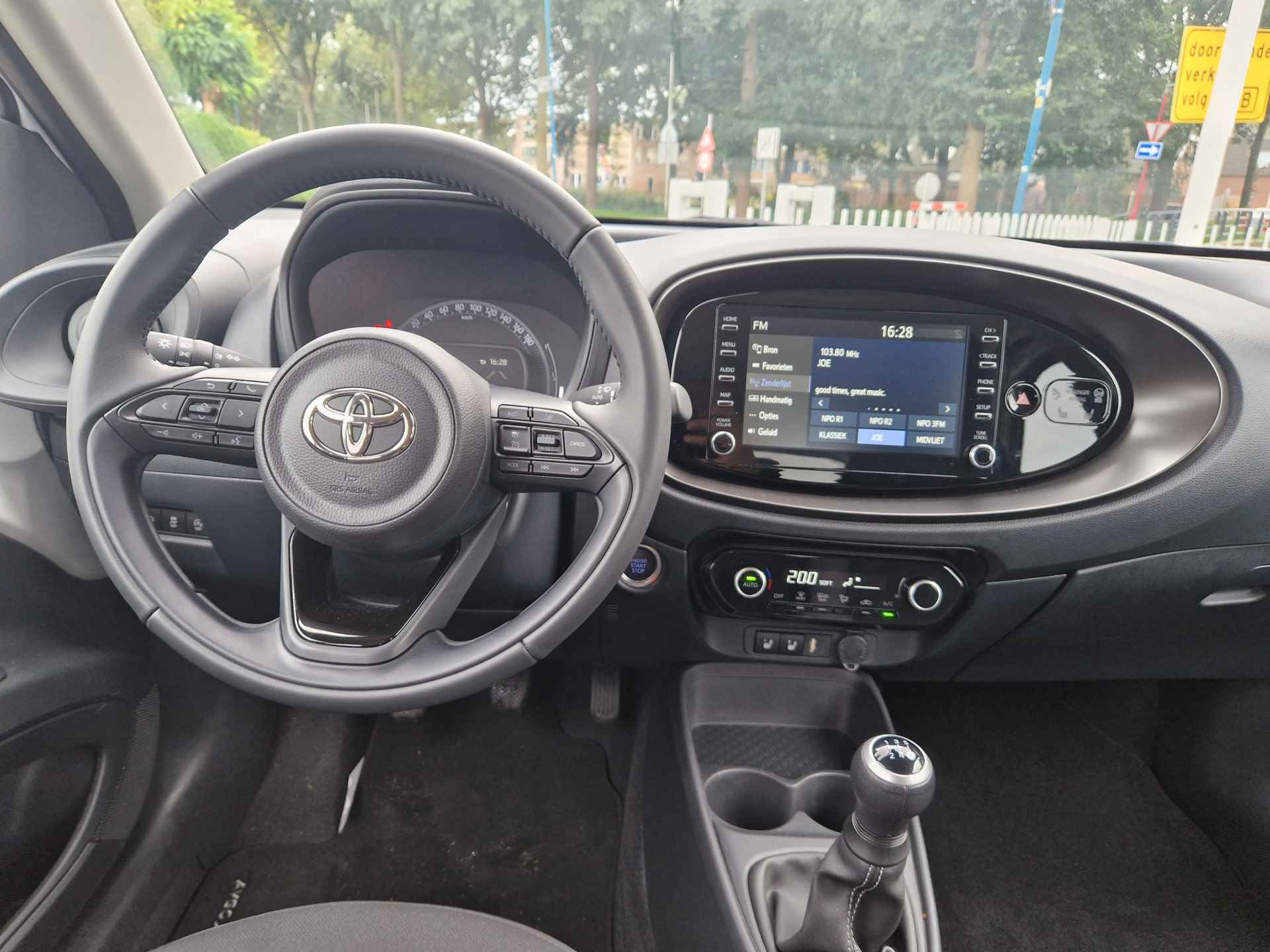 Toyota Aygo X 1.0 VVT-i MT Play Cruise control, Apple/Android, Key-less, Stoelverwarming ,  All-in Rijklaarprijs - 15/26