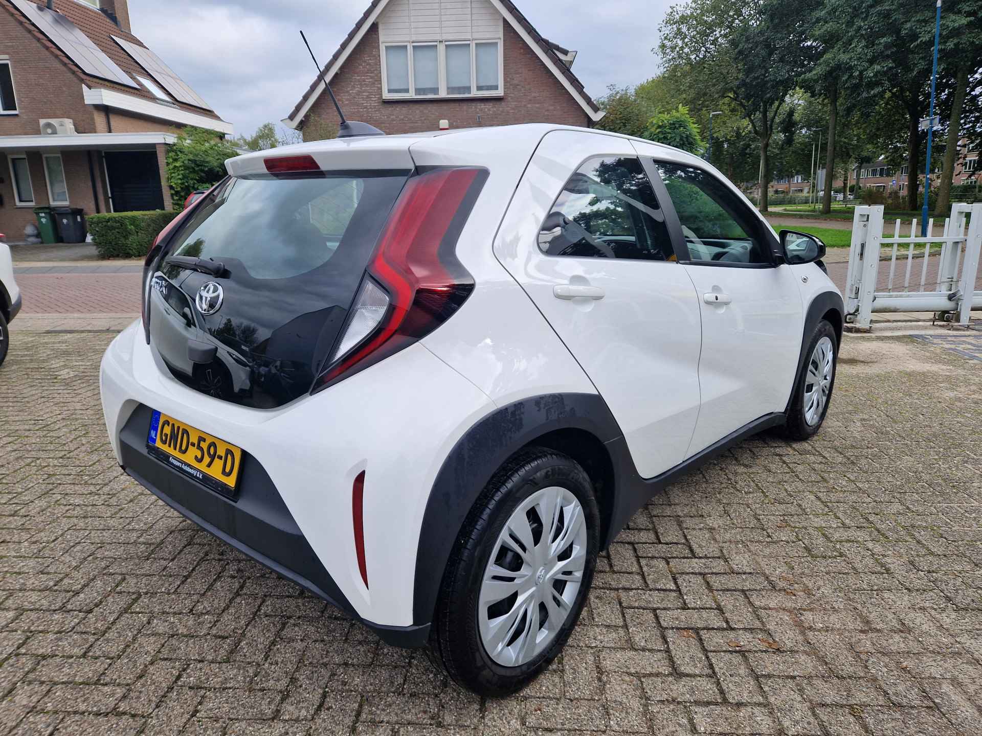 Toyota Aygo X 1.0 VVT-i MT Play Cruise control, Apple/Android, Key-less, Stoelverwarming ,  All-in Rijklaarprijs - 24/26