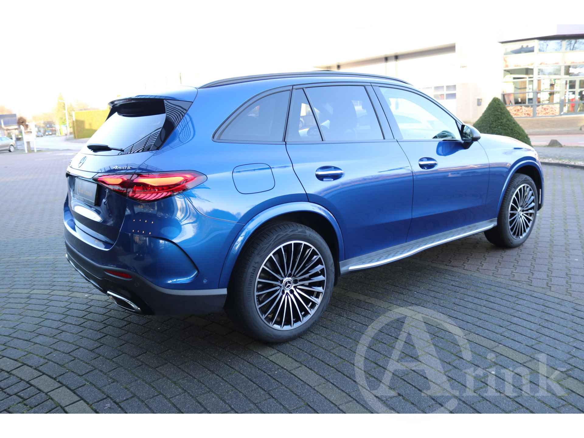 Mercedes-Benz GLC 300e 4MATIC AMG Line Premium Plus, Rijassistentiepakket, Panoramadak - 3/44