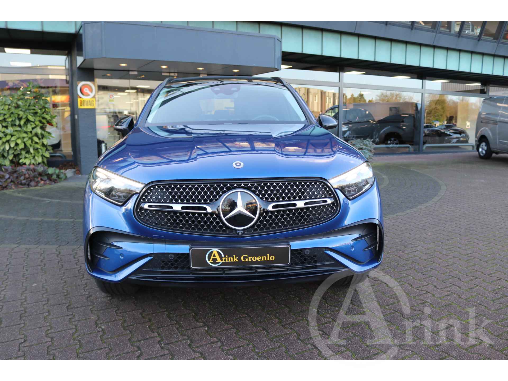 Mercedes-Benz GLC 300e 4MATIC AMG Line Premium Plus, Rijassistentiepakket, Panoramadak - 12/44