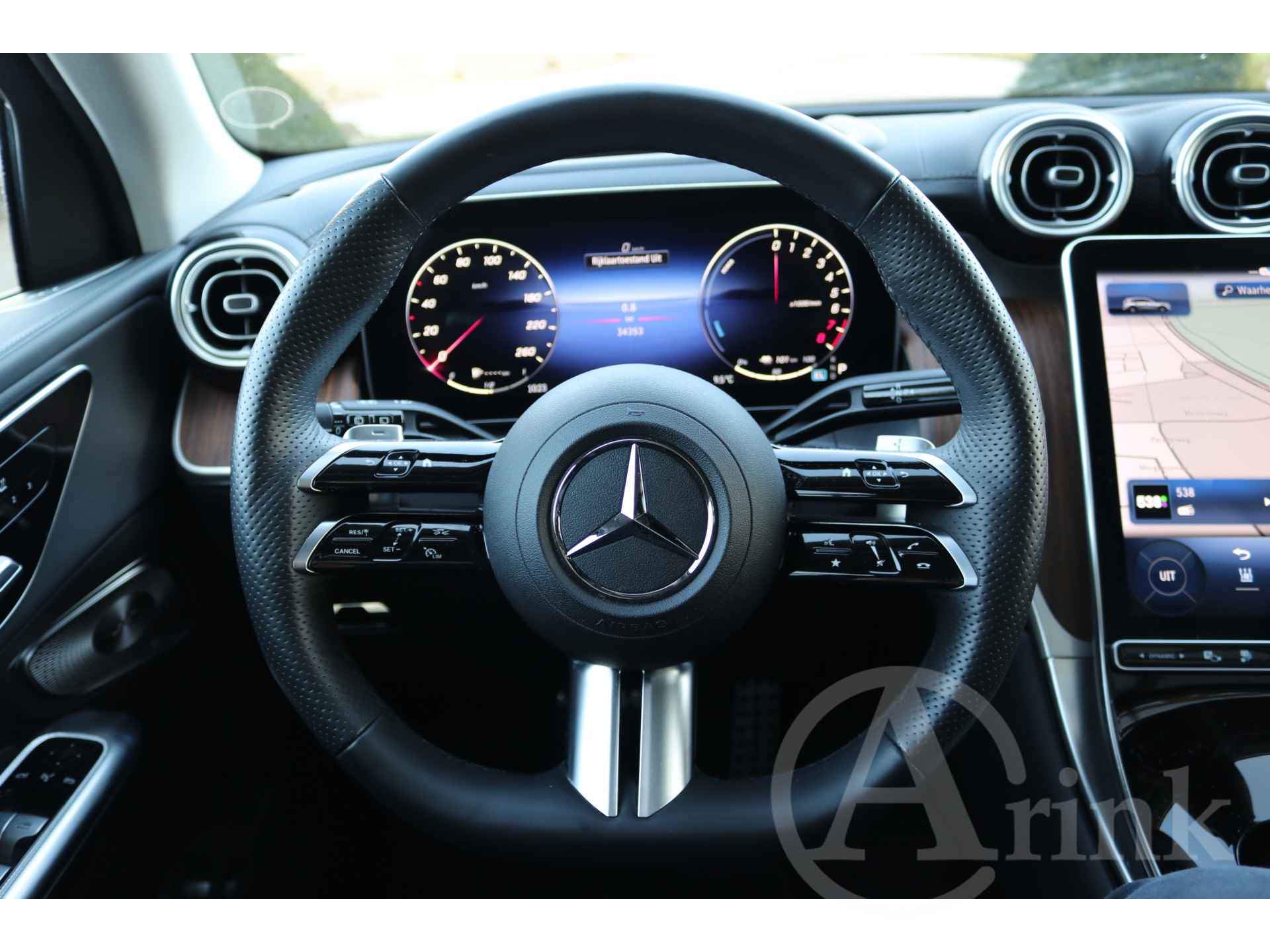 Mercedes-Benz GLC 300e 4MATIC AMG Line Premium Plus, Rijassistentiepakket, Panoramadak - 14/44