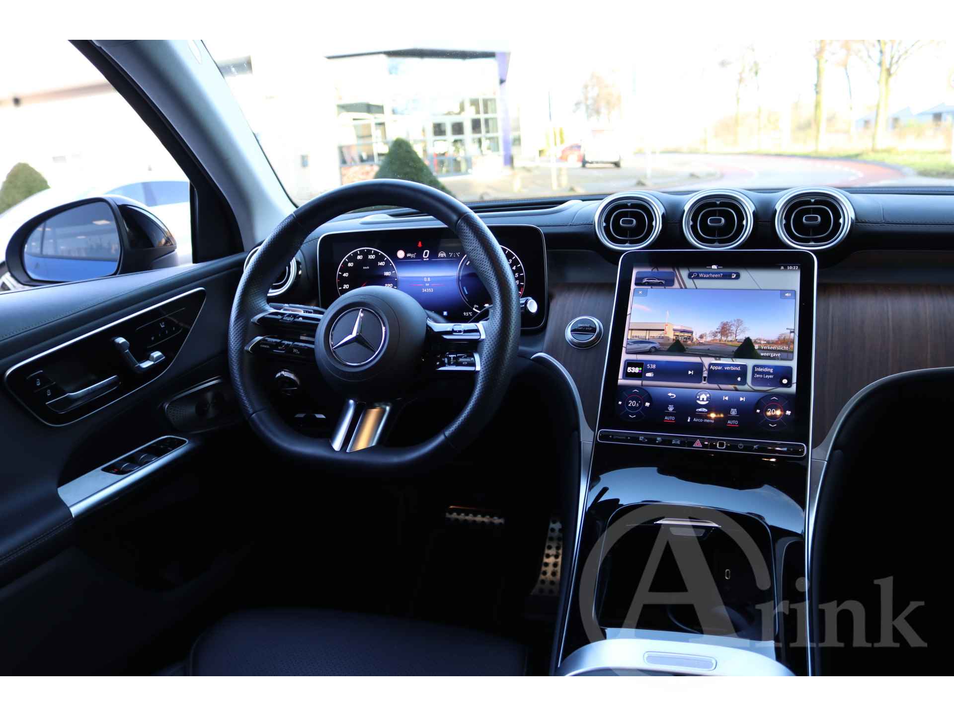 Mercedes-Benz GLC 300e 4MATIC AMG Line Premium Plus, Rijassistentiepakket, Panoramadak - 17/44