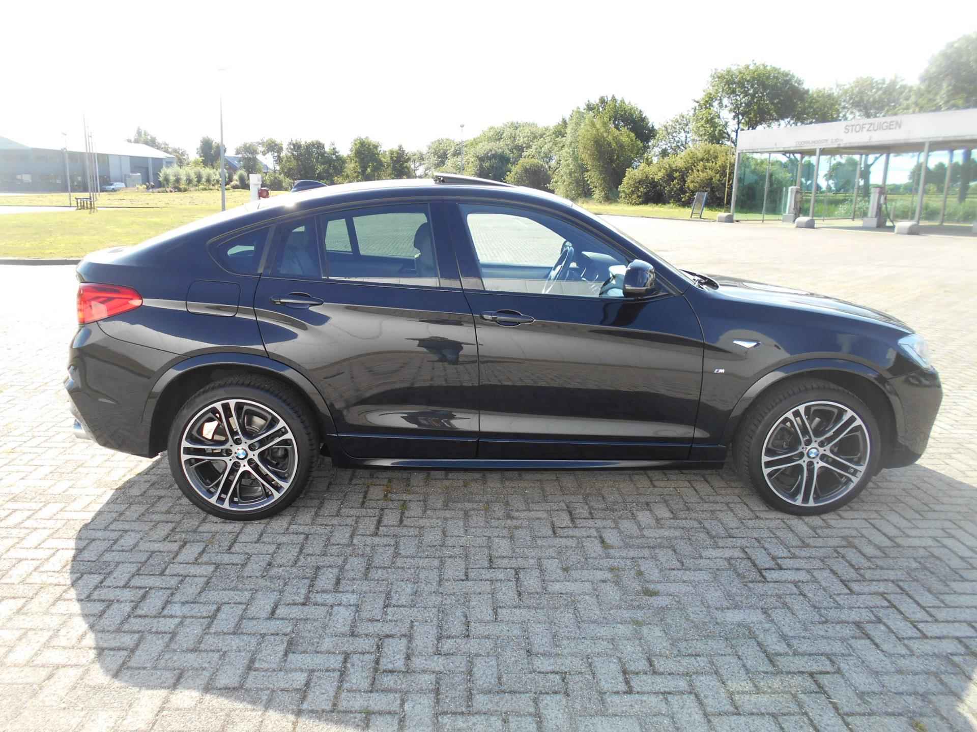 BMW X4 XDrive20d High Executive M Sport Edition - 27/35