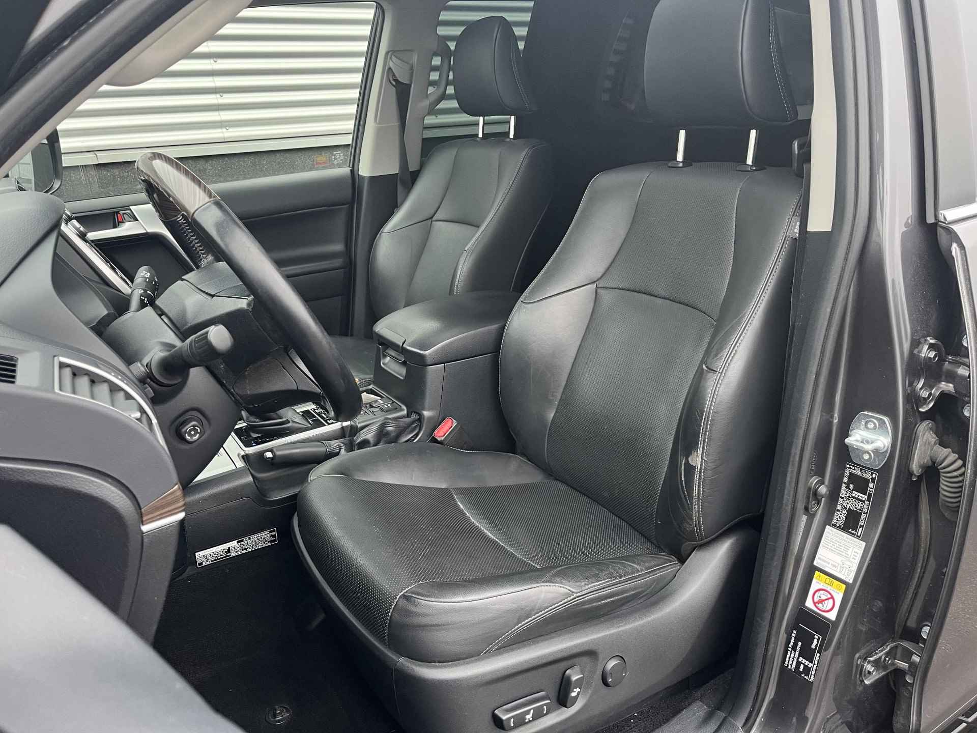 Toyota Land Cruiser 2.8 D-4D-F Executive Window Van Full option, Luchtvering, Trekhaak, Schuif/kanteldak, Lederen bekleding, Seat memory, 360" Camera, JBL, 1e eigenaar, Nieuw geleverd en dealeronderhouden - 28/59