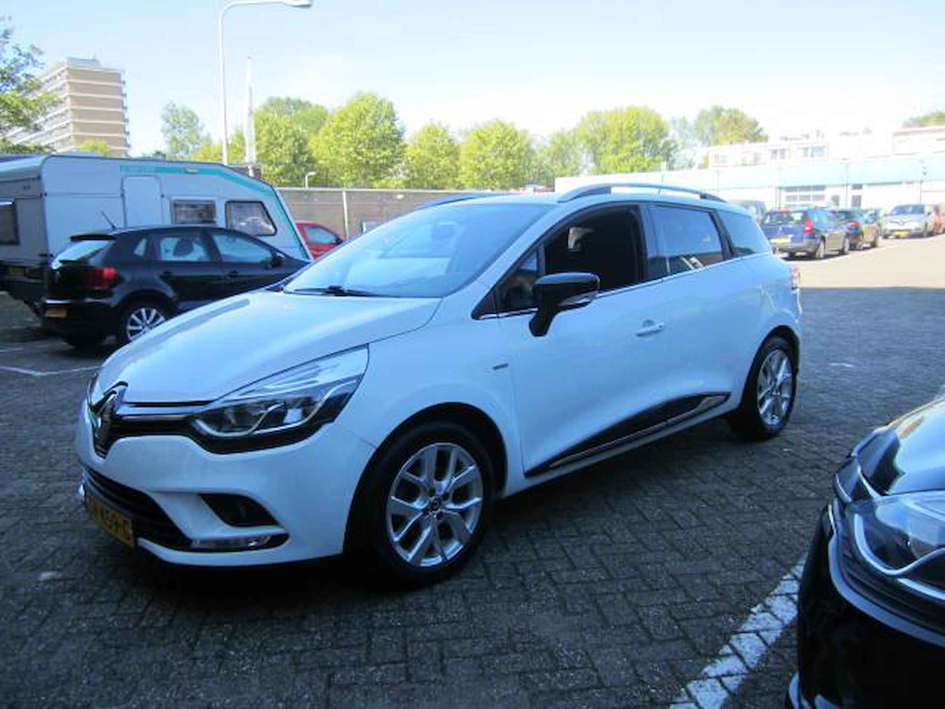 Renault Clio Estate 0.9 TCe Limited - 6/20