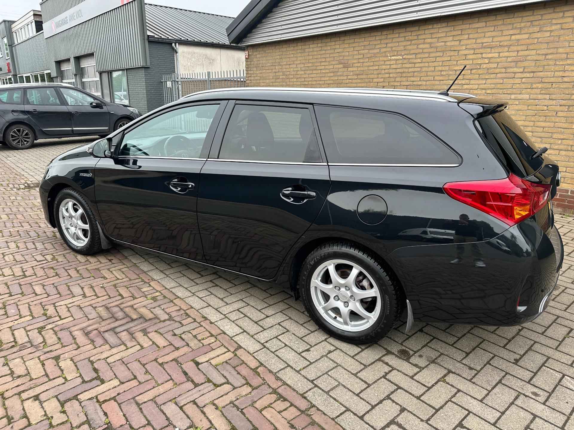 Toyota Auris Touring Sports 1.8 Hybrid Lease+ Automaat - 31/32