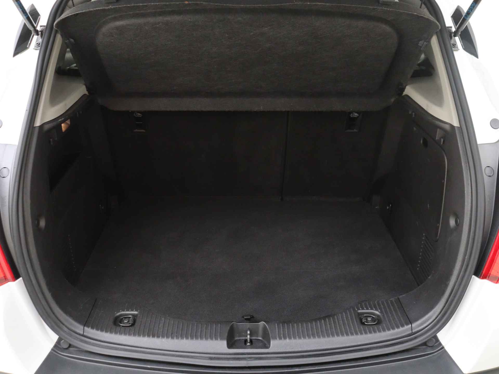 Opel Mokka 1.4 T Cosmo | Navigatie | Lederen Bekleding | Stoelverwarming - 28/38