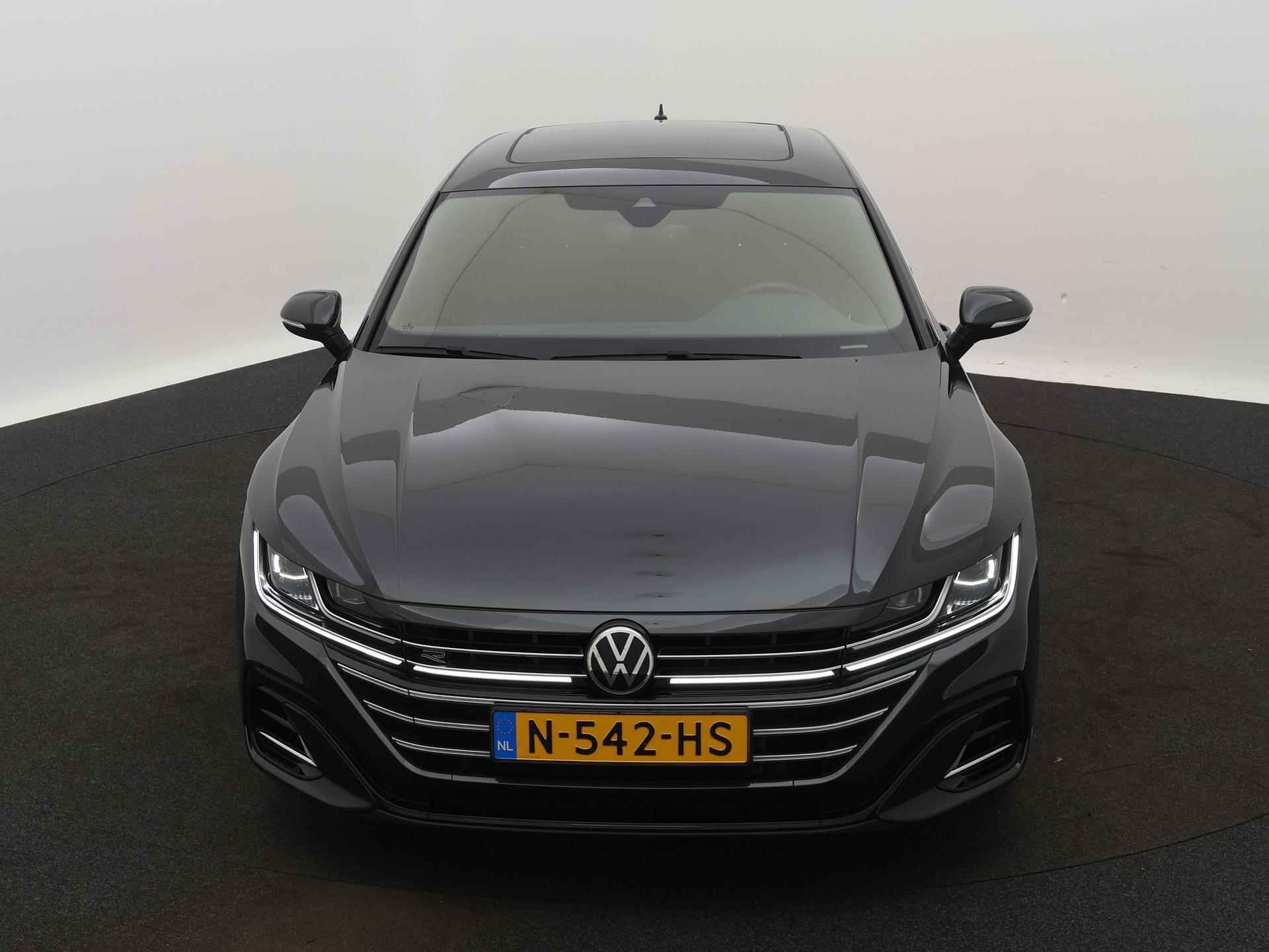 Volkswagen Arteon Shooting Brake 2.0 TSI R-Line Business+ 190 PK | R-Line | Automaat | Panoramadak | Navigatie | Parkeersensoren | Achteruitrijcamera | Keyless | Stoelverwarming | Stuurverwarming | Climatronic | Digital Cockpit | Elektrische achterklep | - 6/25