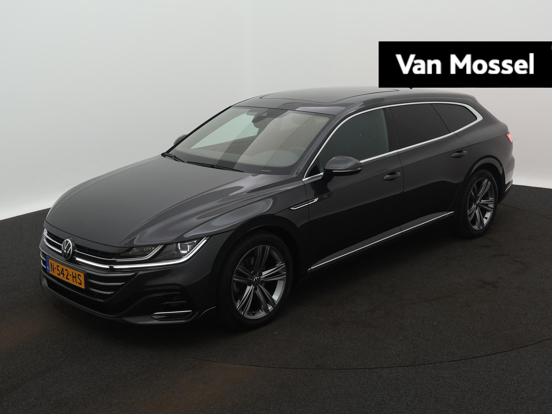 Volkswagen Arteon Shooting Brake 2.0 TSI R-Line Business+ 190 PK | R-Line | Automaat | Panoramadak | Navigatie | Parkeersensoren | Achteruitrijcamera | Keyless | Stoelverwarming | Stuurverwarming | Climatronic | Digital Cockpit | Elektrische achterklep |