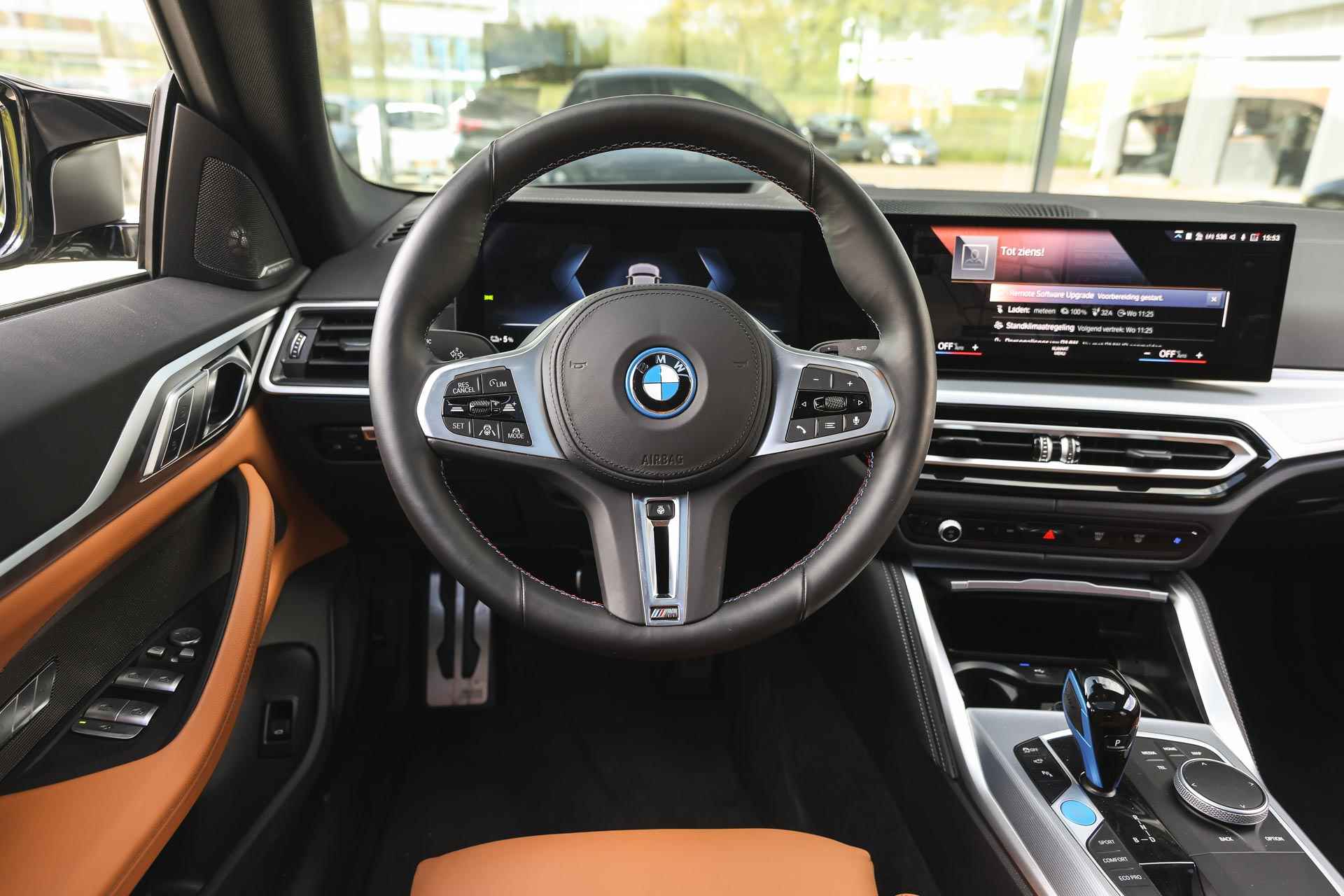 BMW i4 M50 High Executive 84 kWh / BMW M 50 Jahre uitvoering / Schuif-kanteldak / Adaptief M Onderstel / Laserlight / M Sportstoelen / Driving Assistant Professional / Comfort Access - 4/40