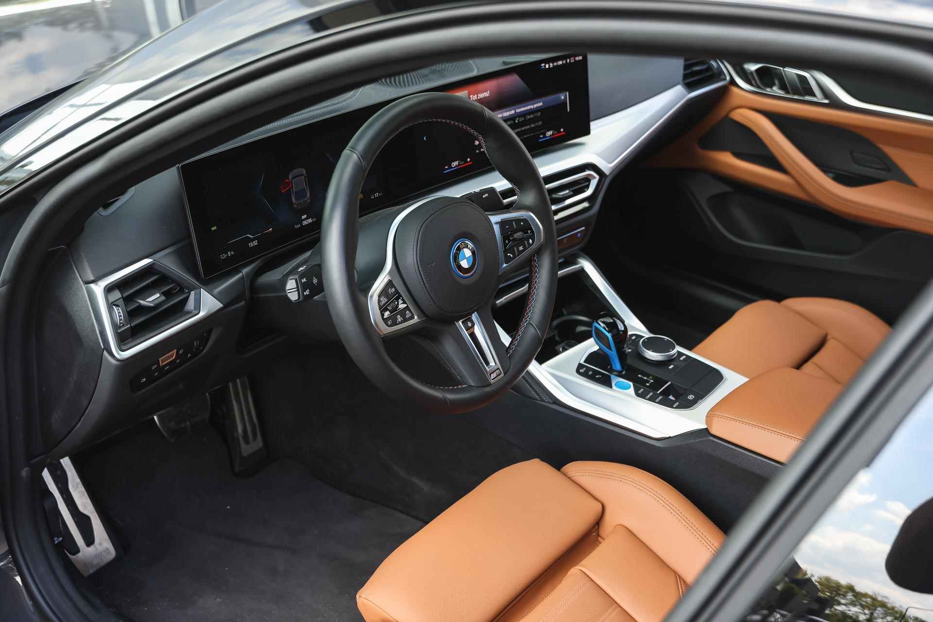 BMW i4 M50 High Executive 84 kWh / BMW M 50 Jahre uitvoering / Schuif-kanteldak / Adaptief M Onderstel / Laserlight / M Sportstoelen / Driving Assistant Professional / Comfort Access - 11/40