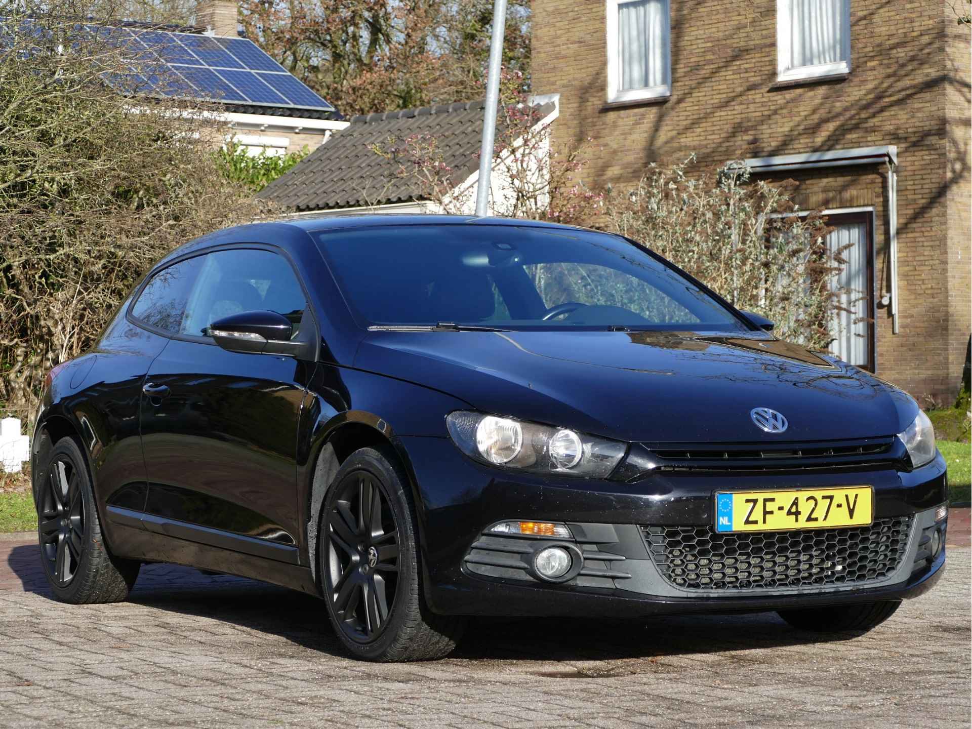 Volkswagen Scirocco 1.4 TSI 160PK AUTOMAAT | 18"velgen | stoelverwarming | cruise control | achteruitrijcamera - 35/42