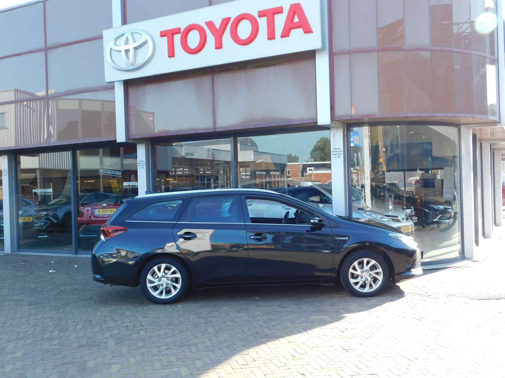 Toyota Auris Touring Sports 1.8 Hybrid Aspiration - 27/34