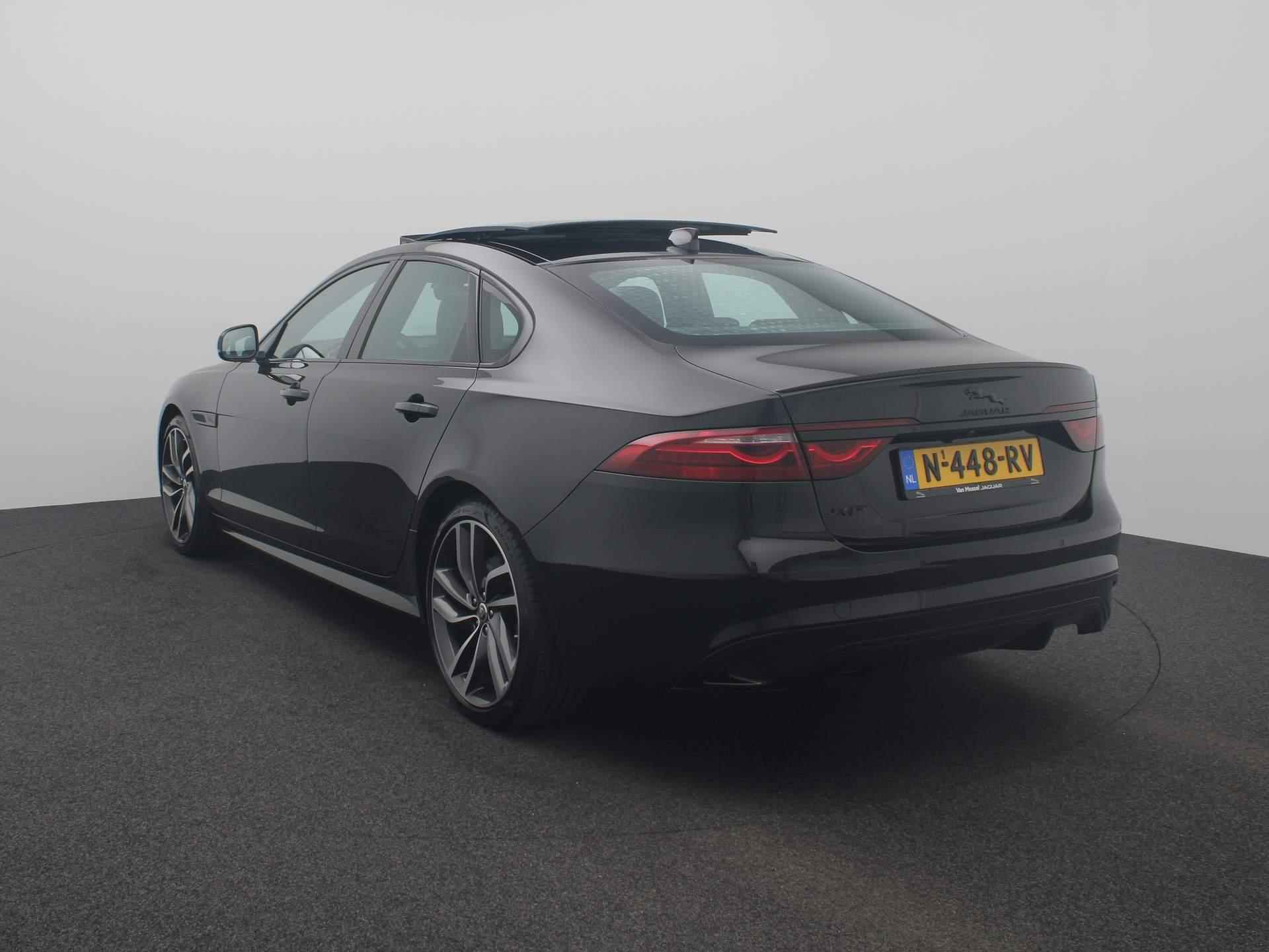 Jaguar XF 2.0 P250 HSE | Cold Climate Pack | Panorama dak | Black Pack - 2/43