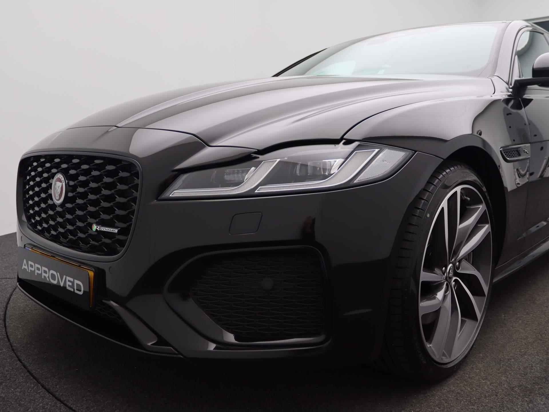 Jaguar XF P250 HSE | Cold Climate Pack | Panorama dak | Black Pack | - 33/43