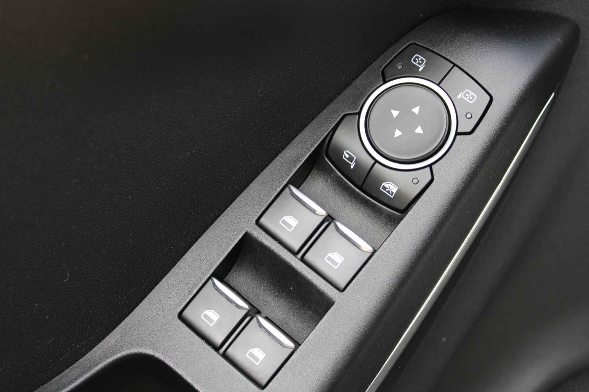 Ford Puma 1.0 EcoBoost Hybrid Titanium / Navigatie / Parkeer sensor / 17'' LMV / DAB / Cruise Control / Climate Control / "Vraag een vrijblijvende offerte aan!" - 15/30