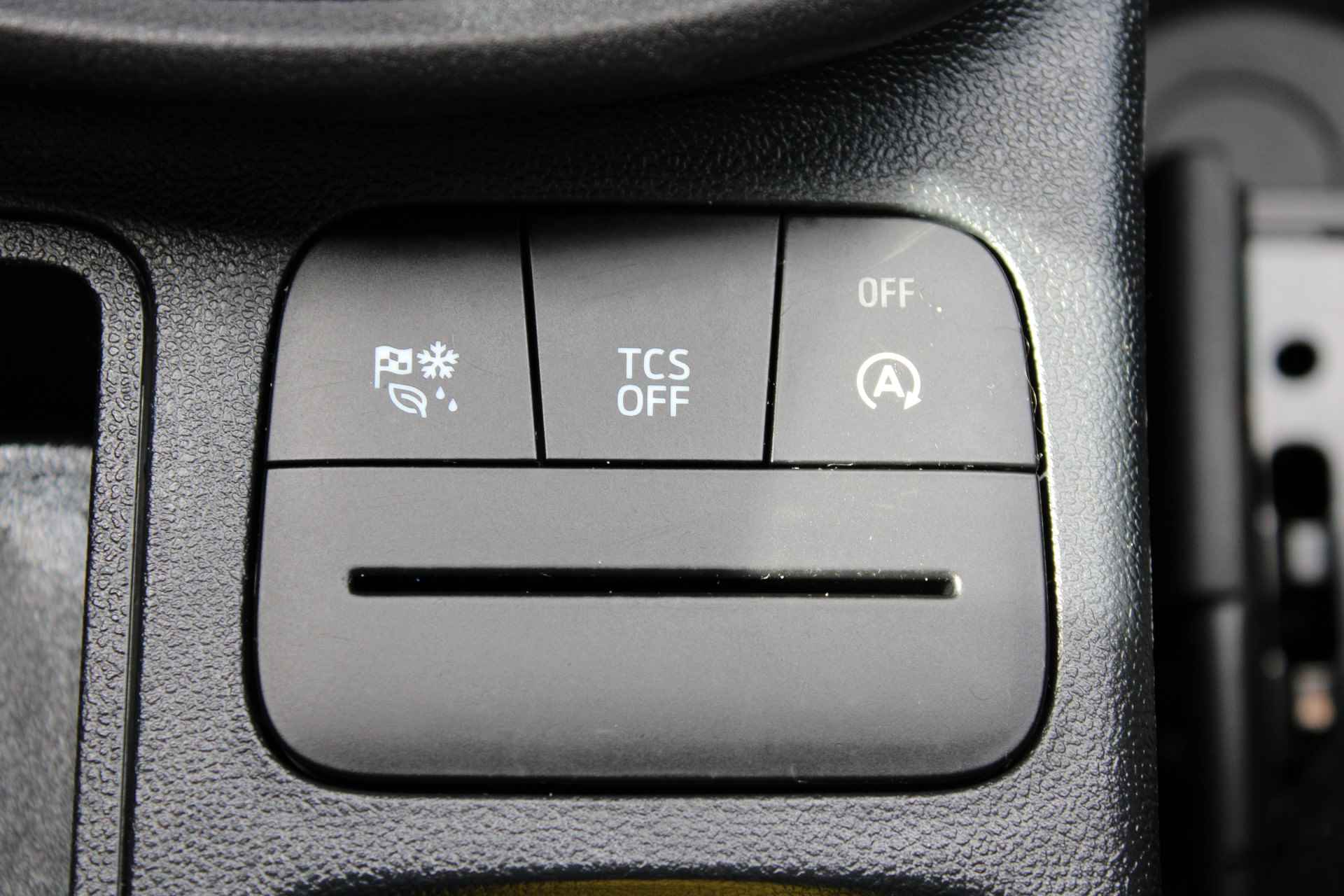 Ford Puma 1.0 EcoBoost Hybrid Titanium / Navigatie / Parkeer sensor / 17'' LMV / DAB / Cruise Control / Climate Control / "Vraag een vrijblijvende offerte aan!" - 22/30