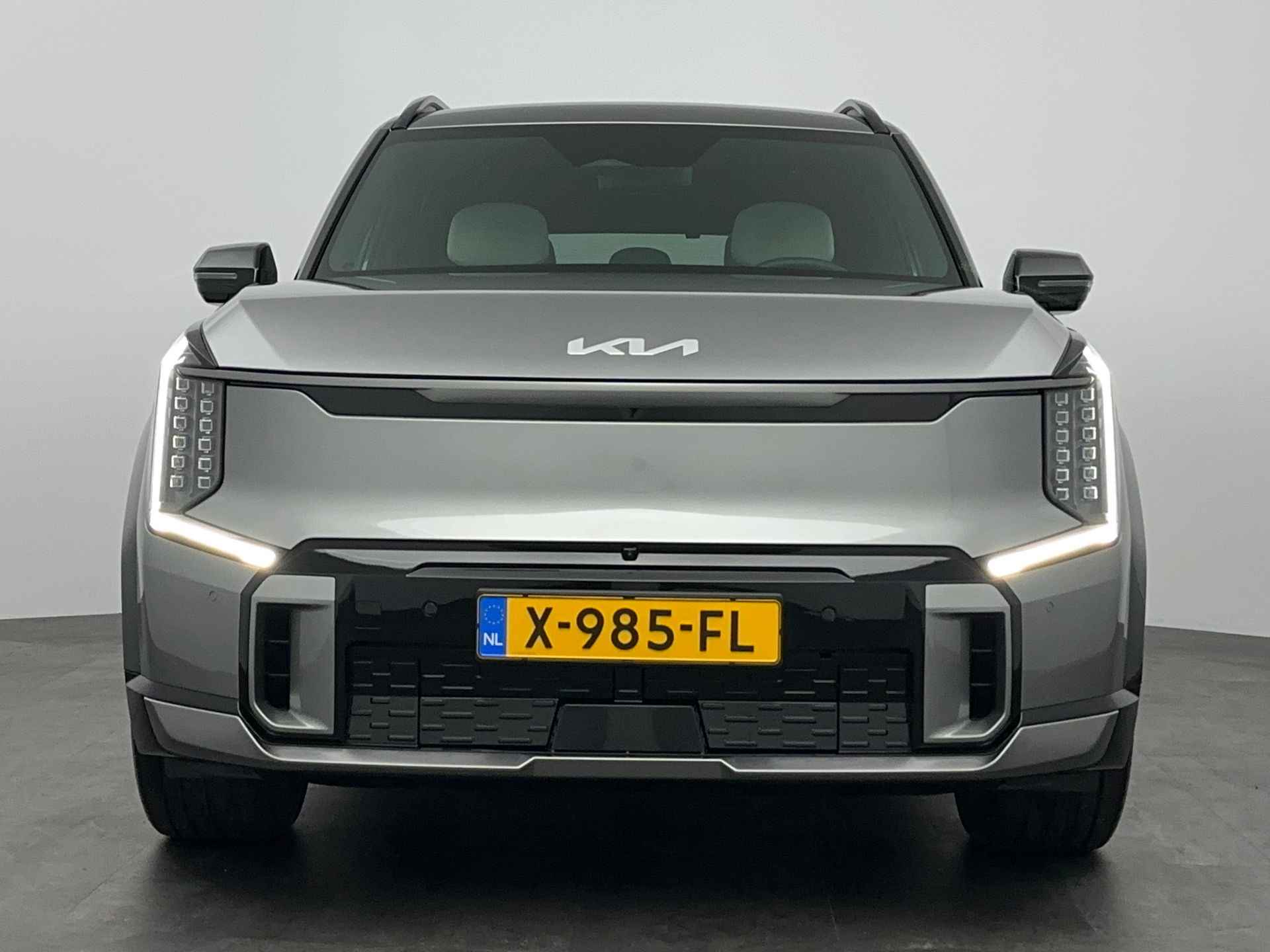 Kia EV9 Launch Edition GT-Line AWD 99.8 kWh | Automaat | Stuurverwarming | Stoelverwarming | Stoelmassage | 2500 kg trekgewicht! | **BESCHIKBAAR VANAF 1 MEI 2024 ** - 26/44