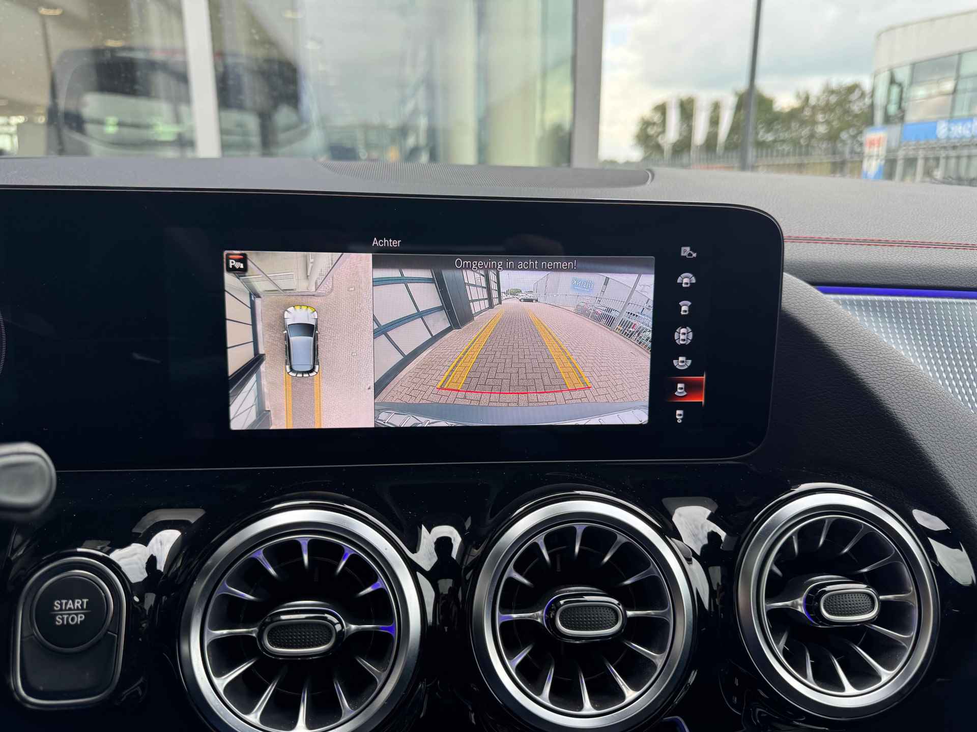 Mercedes-Benz EQA 250 Premium Plus AMG Line Automaat | Panoramadak | 360 Camera | Head-up display | Burmester soundsysteem | Elek. verstelbare voorstoelen - 12/15