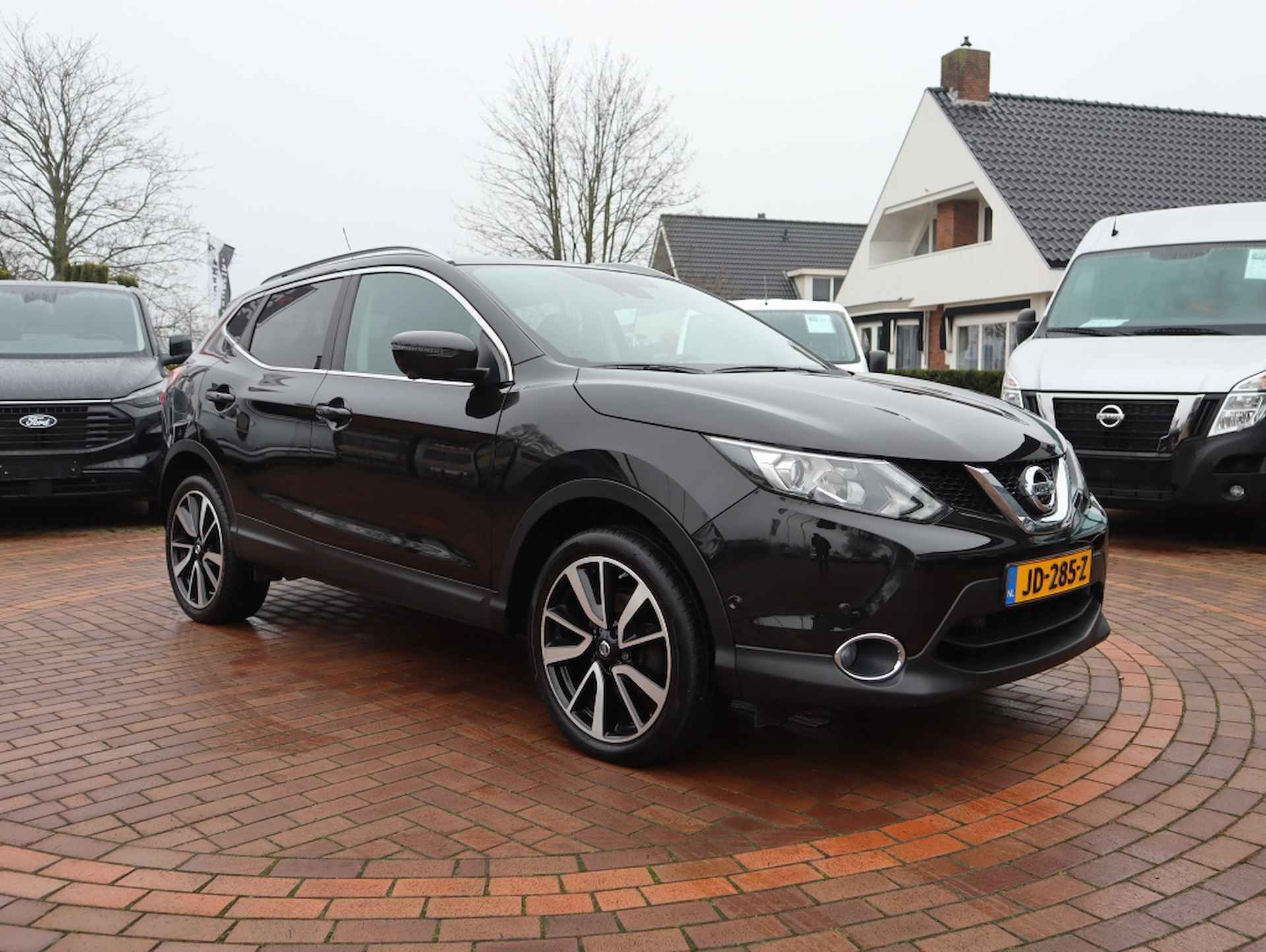 Nissan Qashqai 1.6 Tekna / Panorama dak / Stoelverwarming / Trekhaak - 14/30