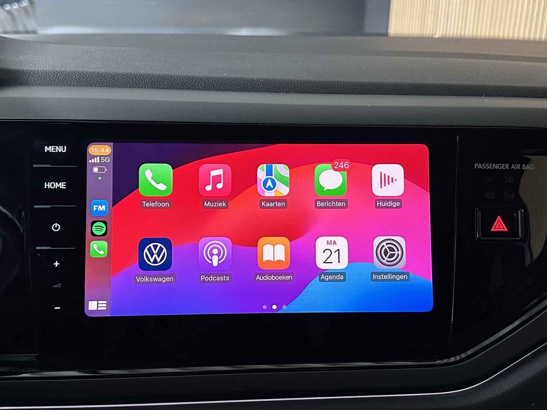 Volkswagen Taigo 1.5 TSI R-Line Business Schuif / kantal dak | Camera | Carplay - 22/37