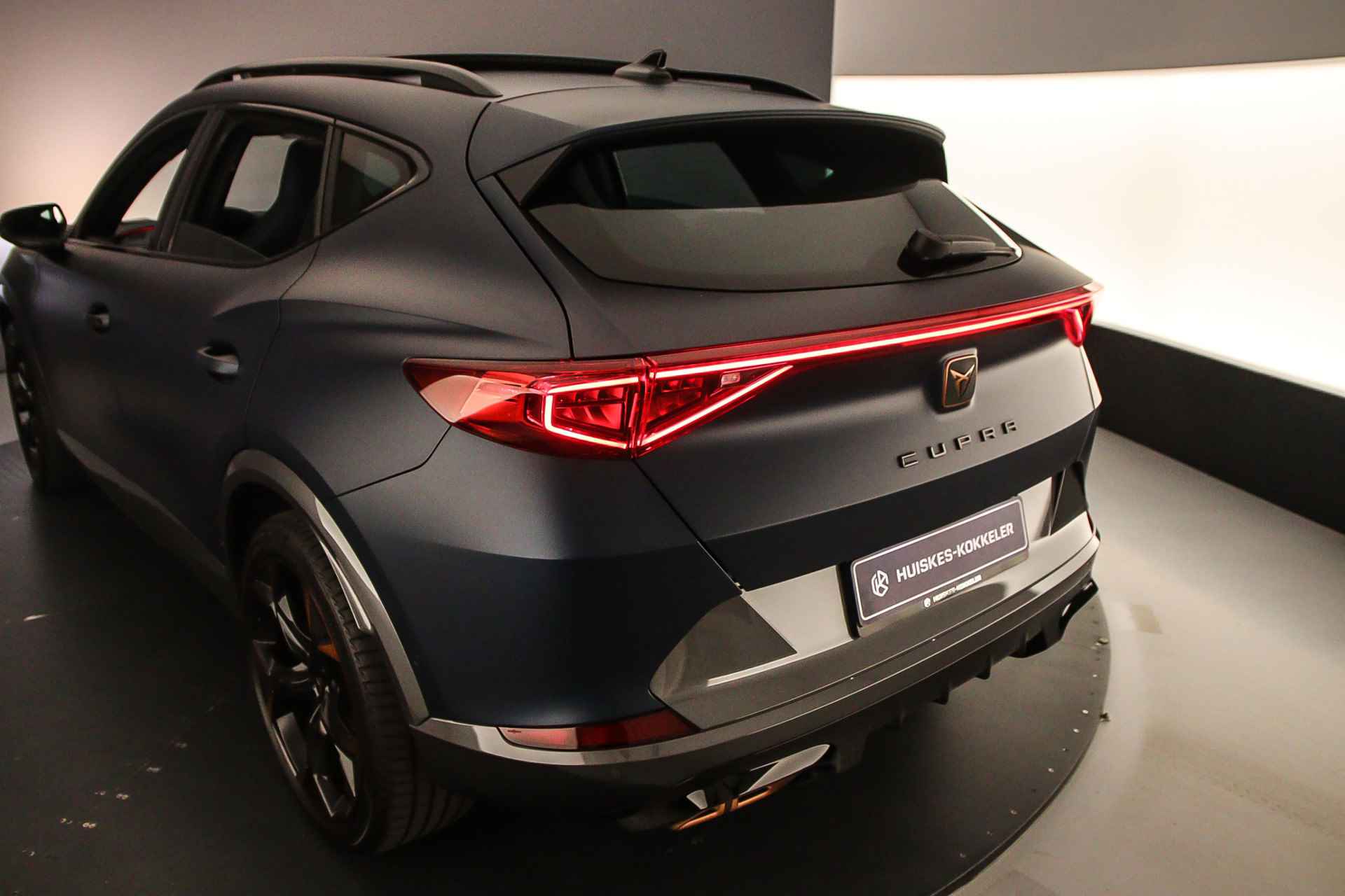 CUPRA Formentor VZ Copper Edition 1.4 TSI e-Hybrid 245pk DSG Automaat Panoramadak, Elektrische achterklep, Lederen bekleding, LED matrix koplampen, Adaptive cruise control, Navigatie, Achteruitrijcamera, Stoelverwarming, Parkeer assistent, Stuurwiel verwarmd - 46/53