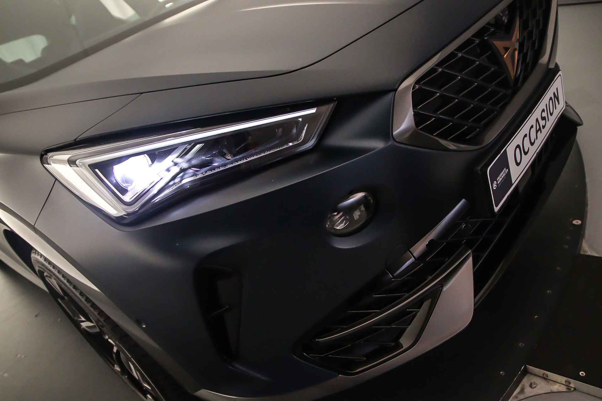 CUPRA Formentor VZ Copper Edition 1.4 TSI e-Hybrid 245pk DSG Automaat Panoramadak, Elektrische achterklep, Lederen bekleding, LED matrix koplampen, Adaptive cruise control, Navigatie, Achteruitrijcamera, Stoelverwarming, Parkeer assistent, Stuurwiel verwarmd - 53/53