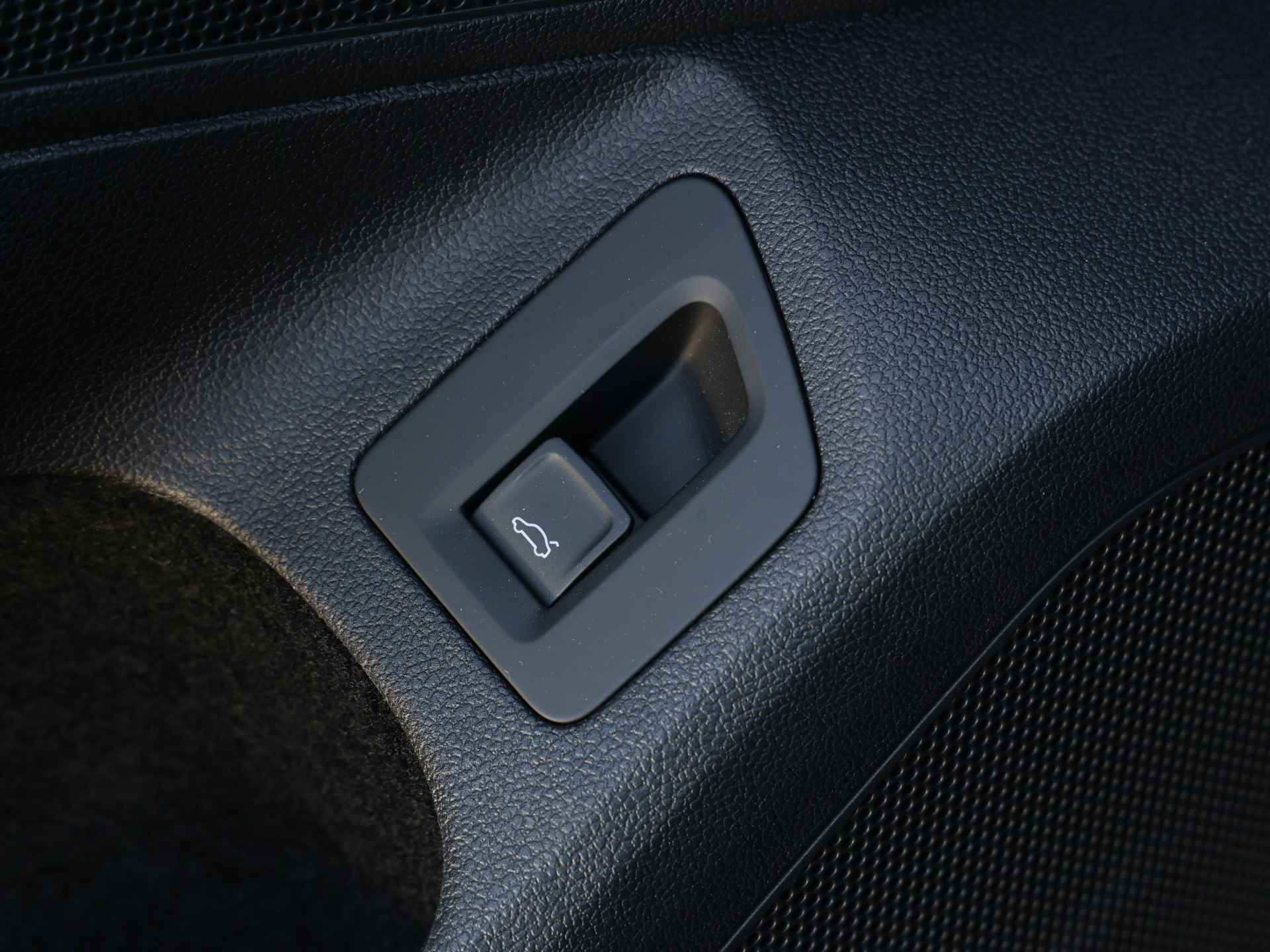 Volkswagen Arteon Shooting Brake 2.0 TSI R-Line Business 190PK DSG | Panoramadak | Keyless | LED | Navigatie | Digitaal Dashboard - 38/45