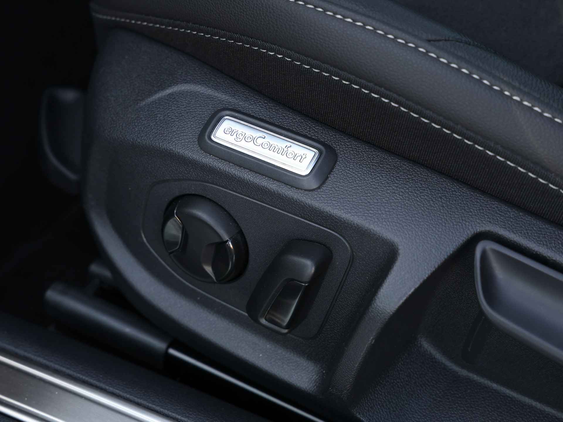 Volkswagen Arteon Shooting Brake 2.0 TSI R-Line Business 190PK DSG | Panoramadak | Keyless | LED | Navigatie | Digitaal Dashboard - 39/45