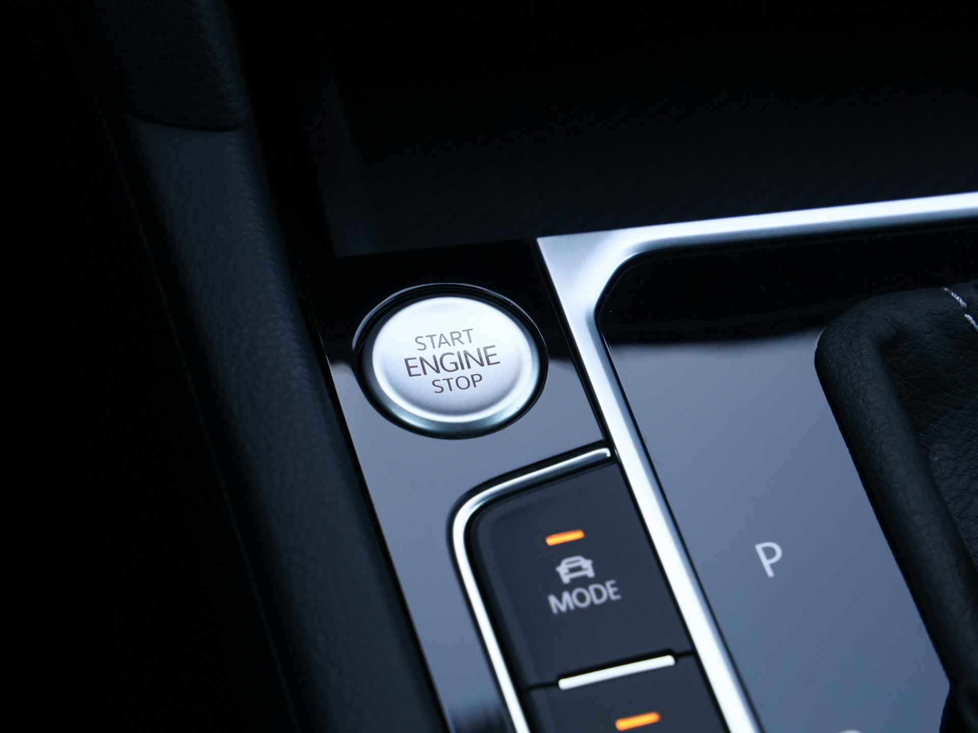 Volkswagen Arteon Shooting Brake 2.0 TSI R-Line Business 190PK DSG | Panoramadak | Keyless | LED | Navigatie | Digitaal Dashboard - 42/45